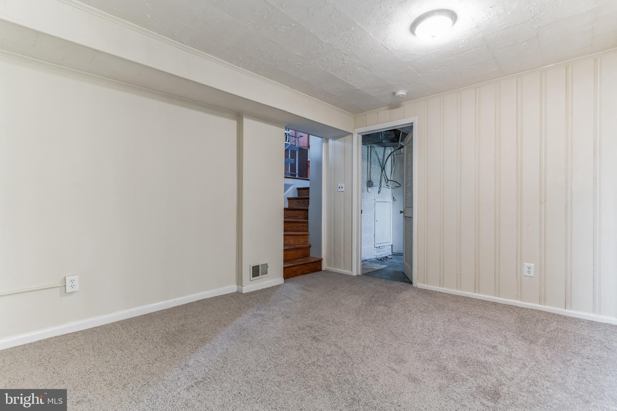 ADDISON WOODS - Residential