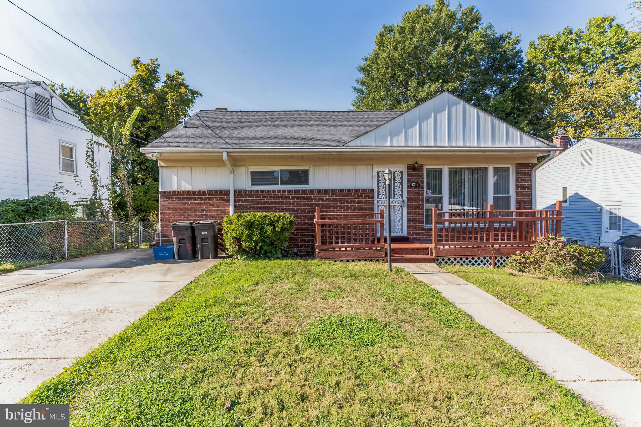 ADDISON WOODS - Residential