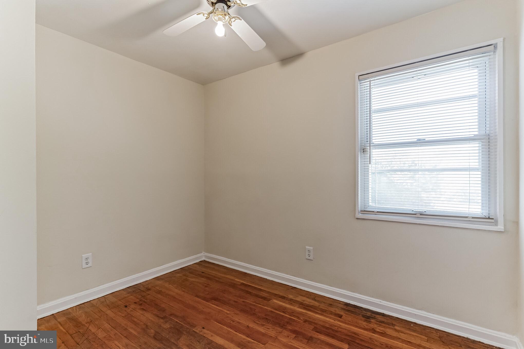 ADDISON WOODS - Residential