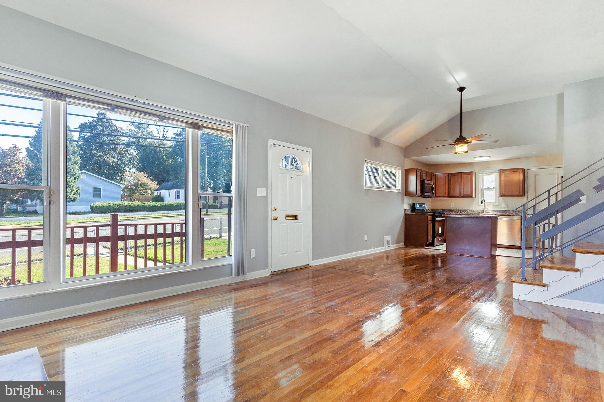 ADDISON WOODS - Residential