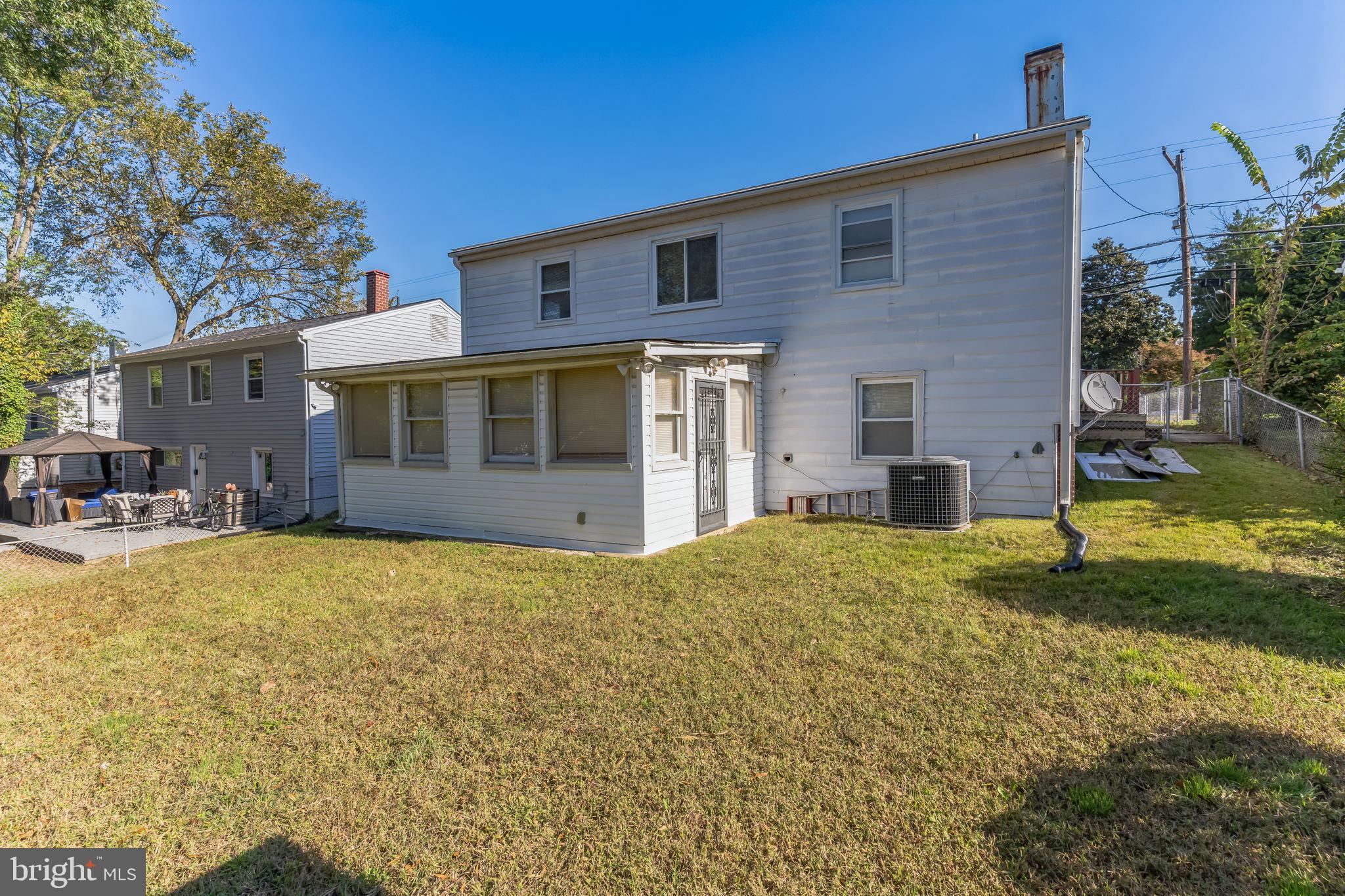 ADDISON WOODS - Residential