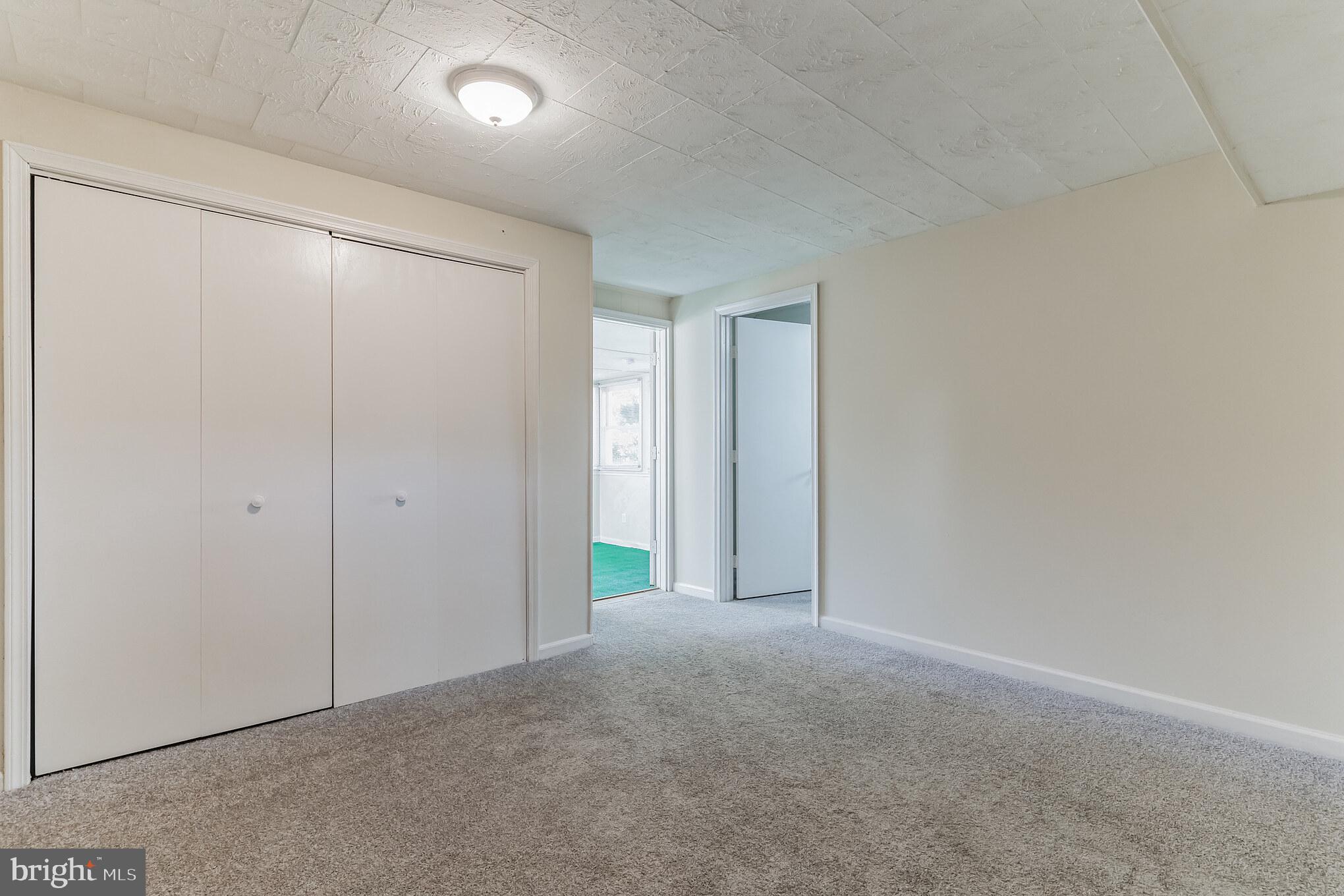 ADDISON WOODS - Residential