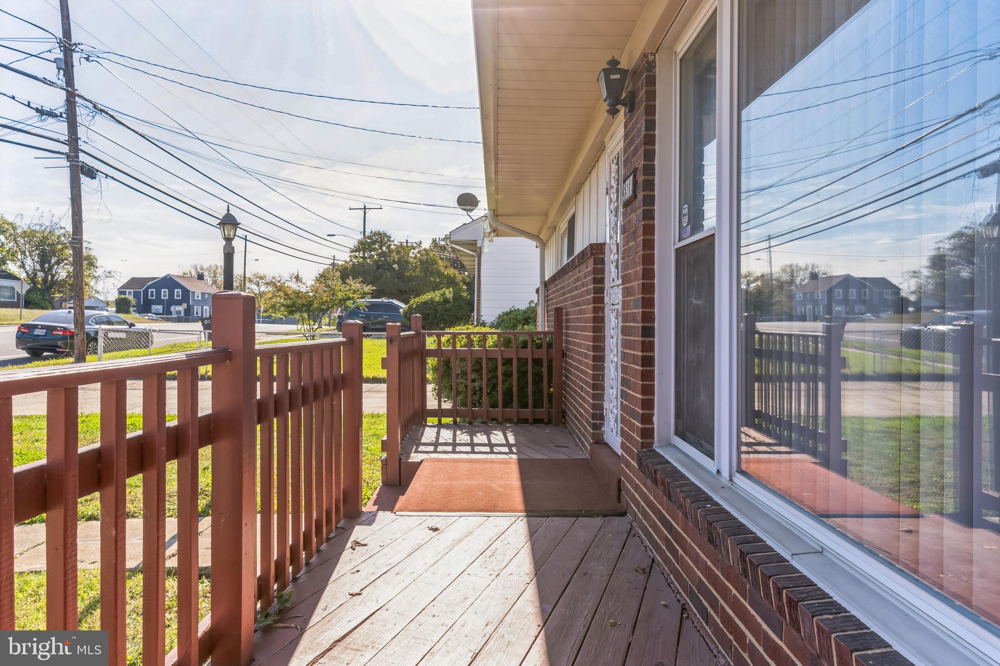 ADDISON WOODS - Residential