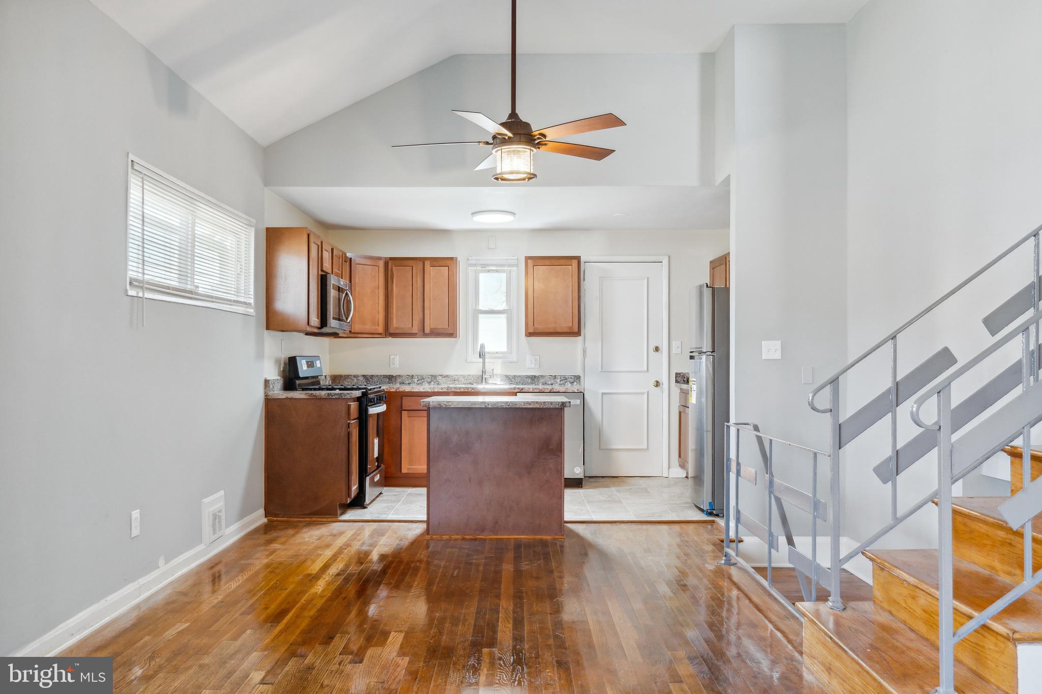 ADDISON WOODS - Residential