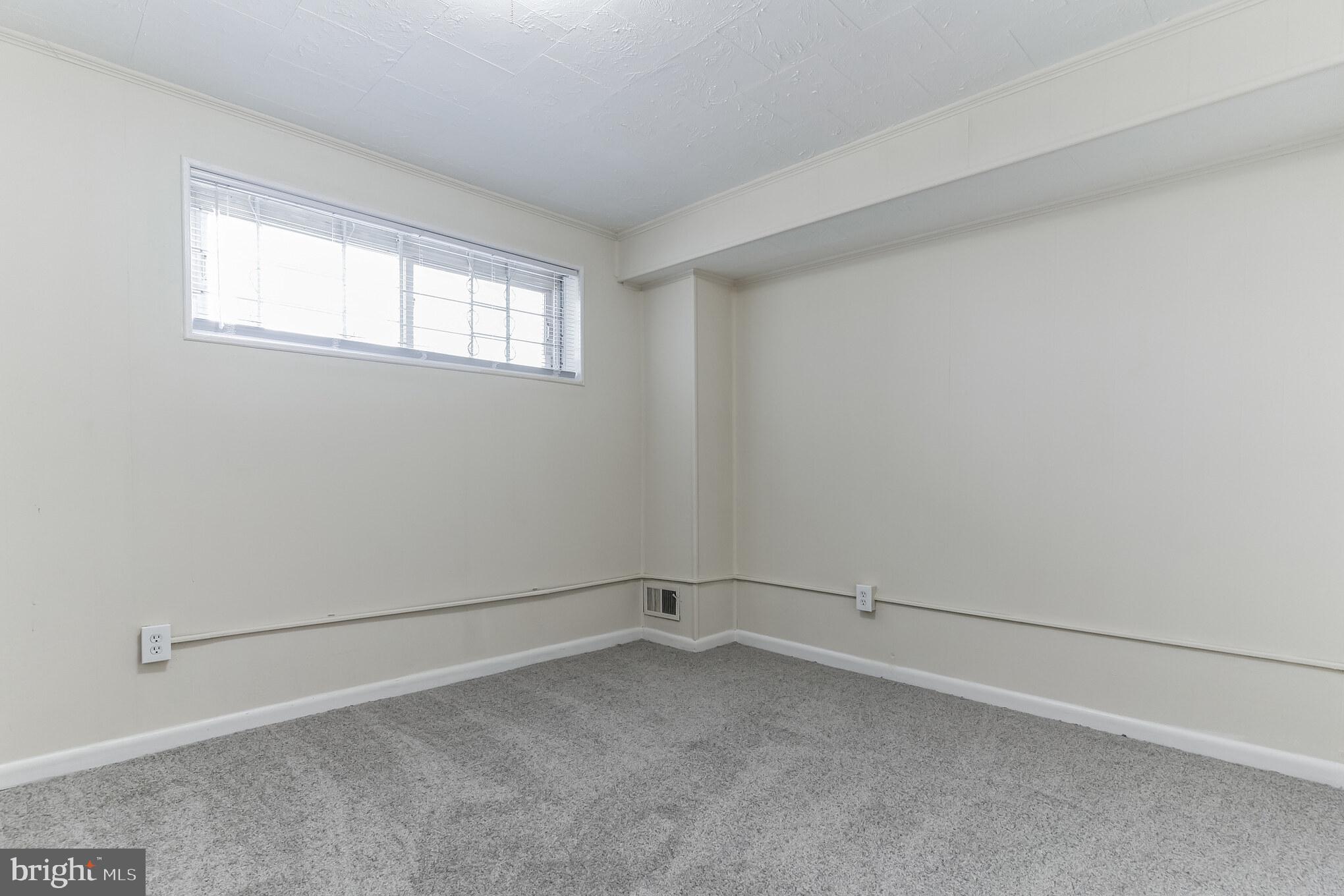 ADDISON WOODS - Residential