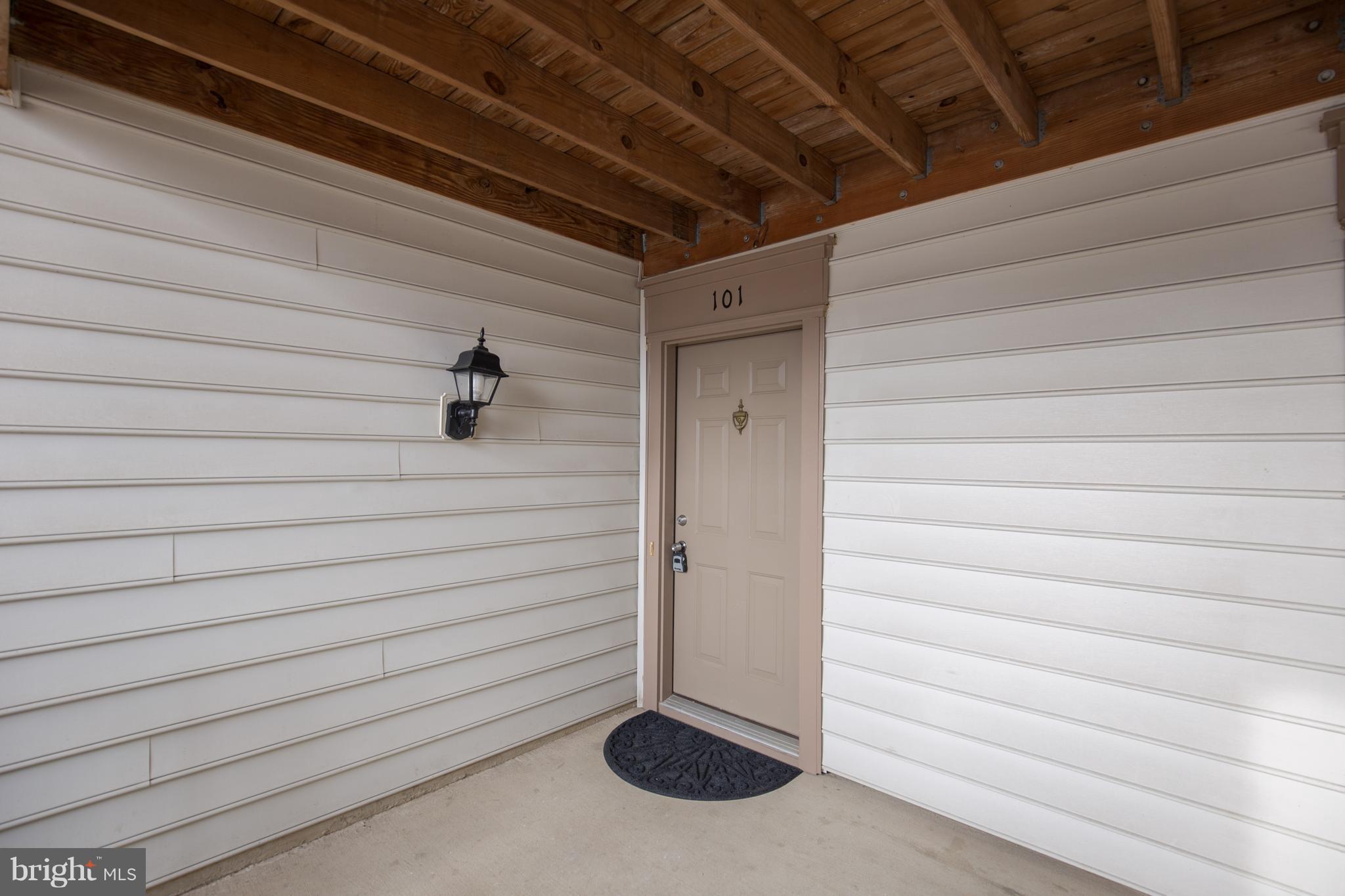 GUNSTON CORNER - Residential