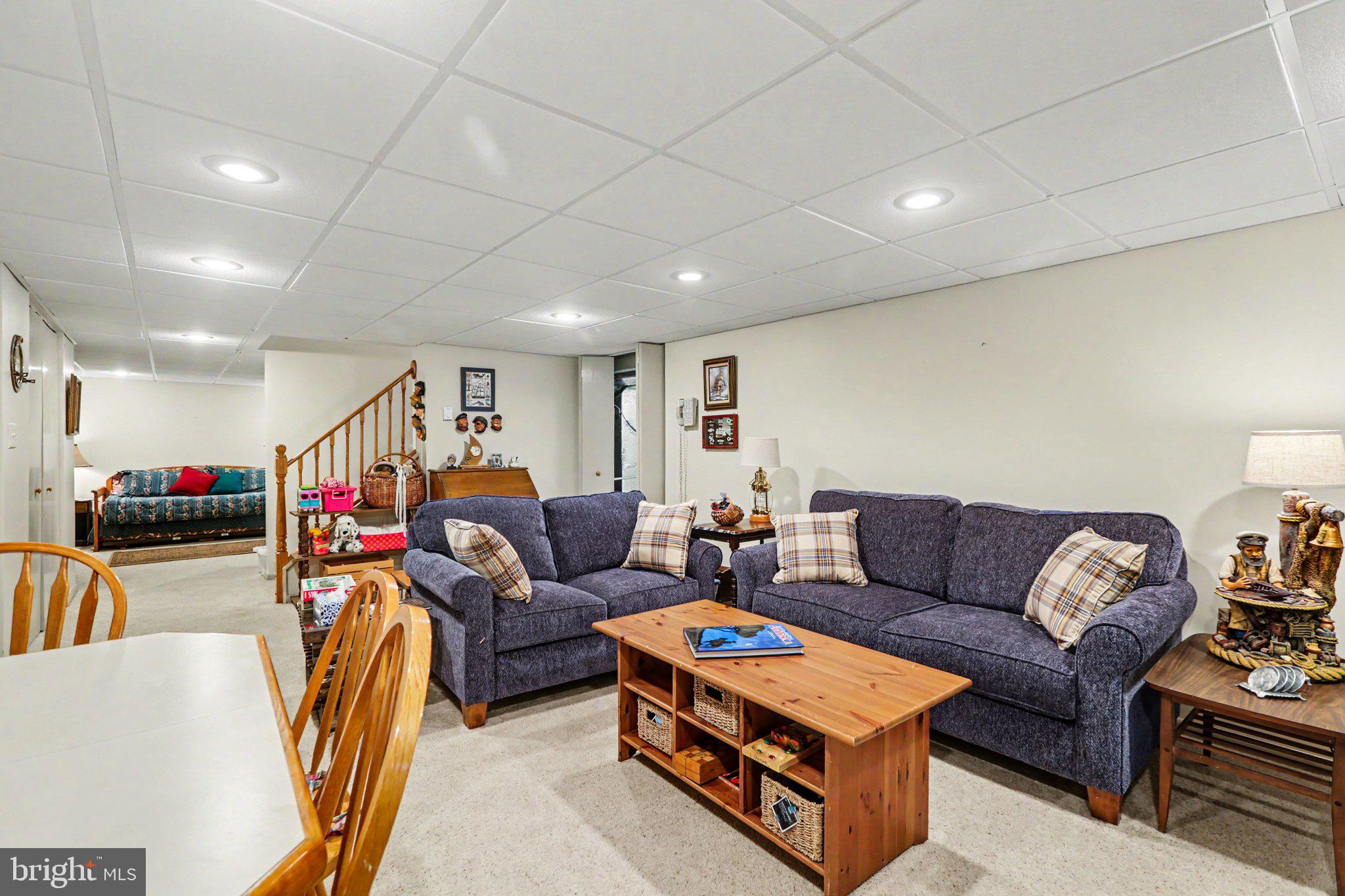 COUNTRY CLUB PARK - Residential
