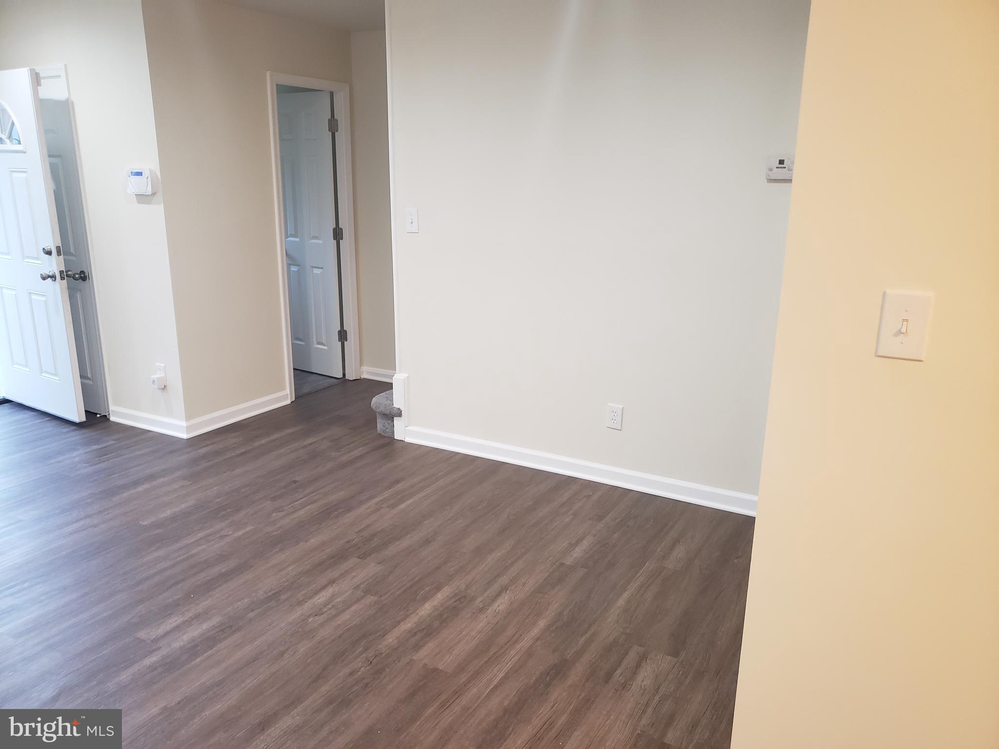 GLASSMANOR - Residential Lease