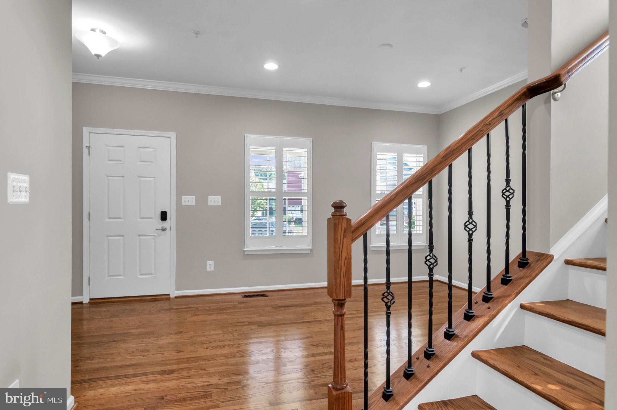 2386 HARMSWORTH DRIVE
