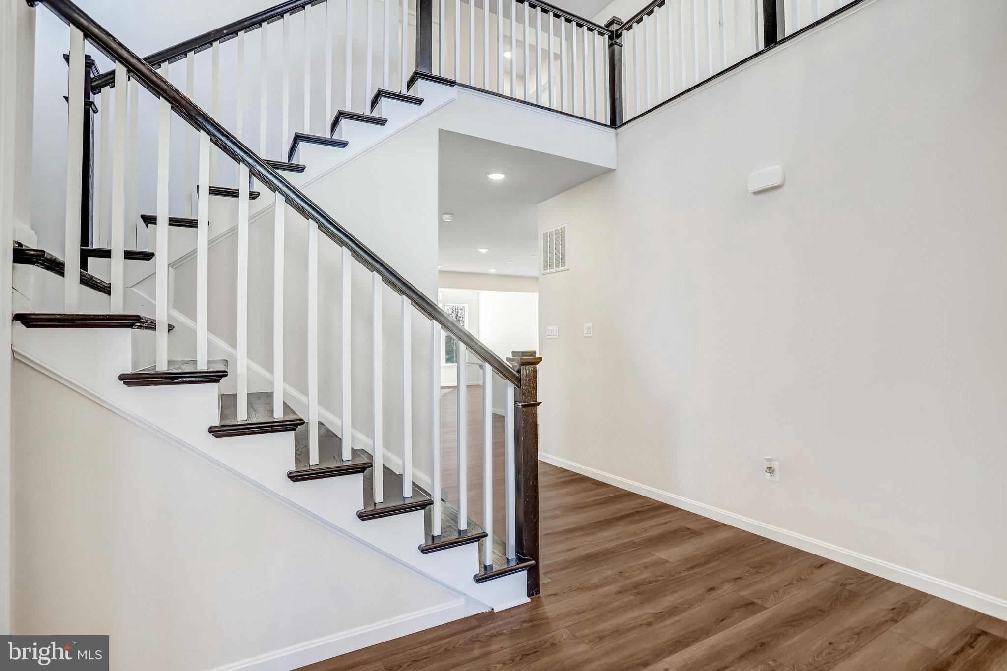 ROBERTS CROSSING - Residential