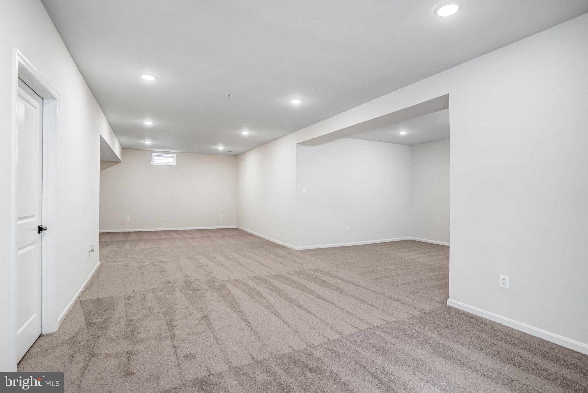 ROBERTS CROSSING - Residential