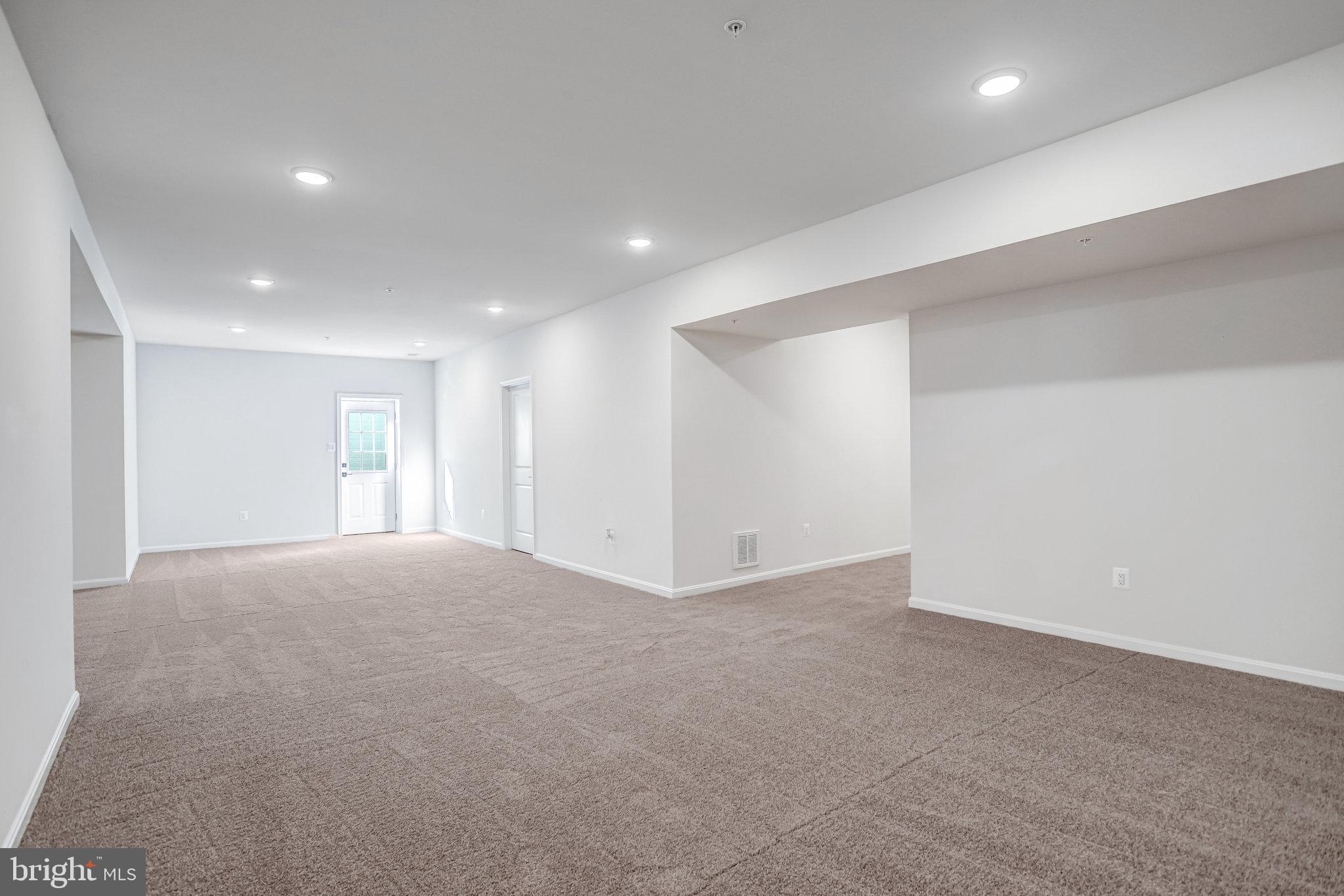 ROBERTS CROSSING - Residential