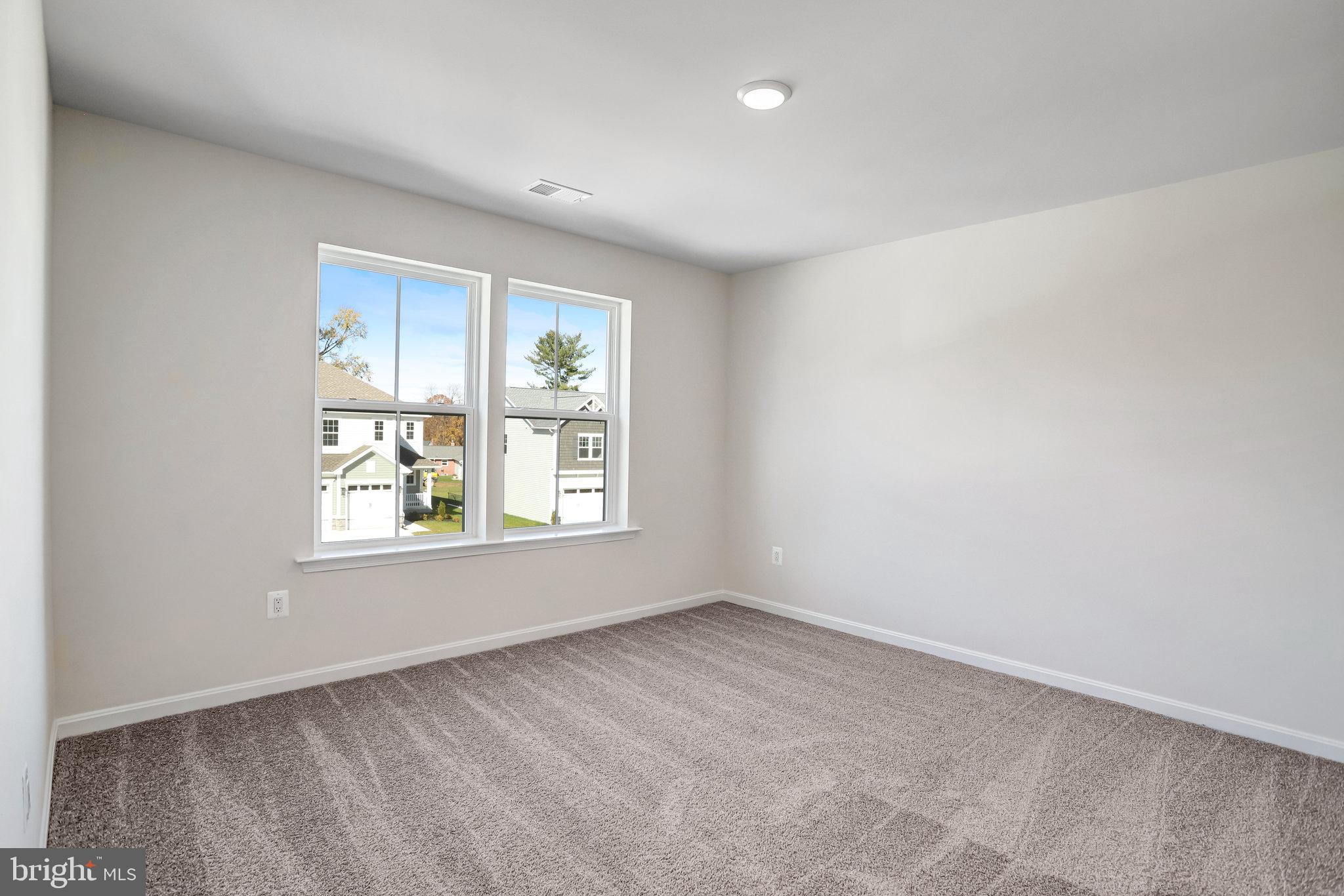 ROBERTS CROSSING - Residential