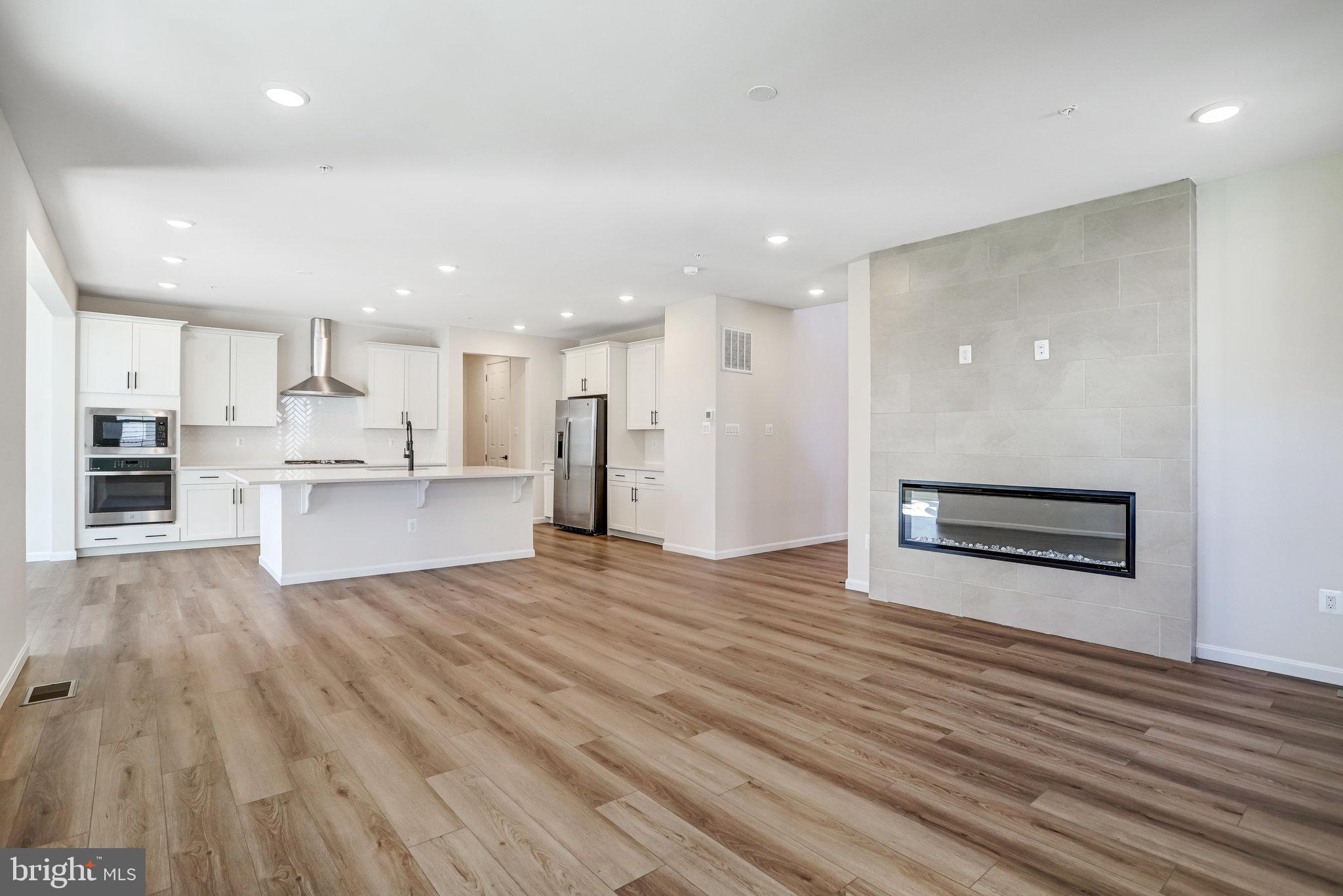 ROBERTS CROSSING - Residential