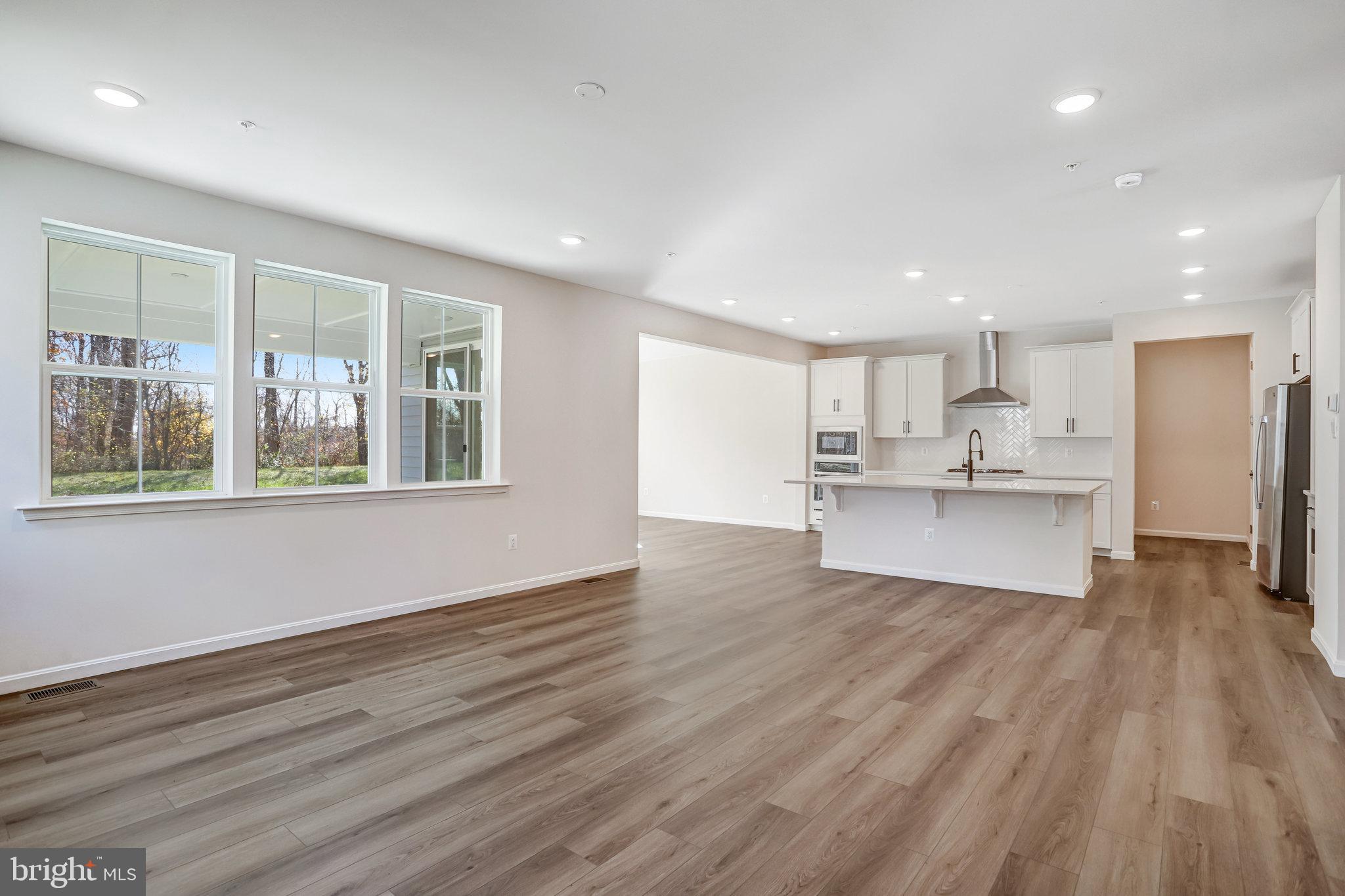 ROBERTS CROSSING - Residential