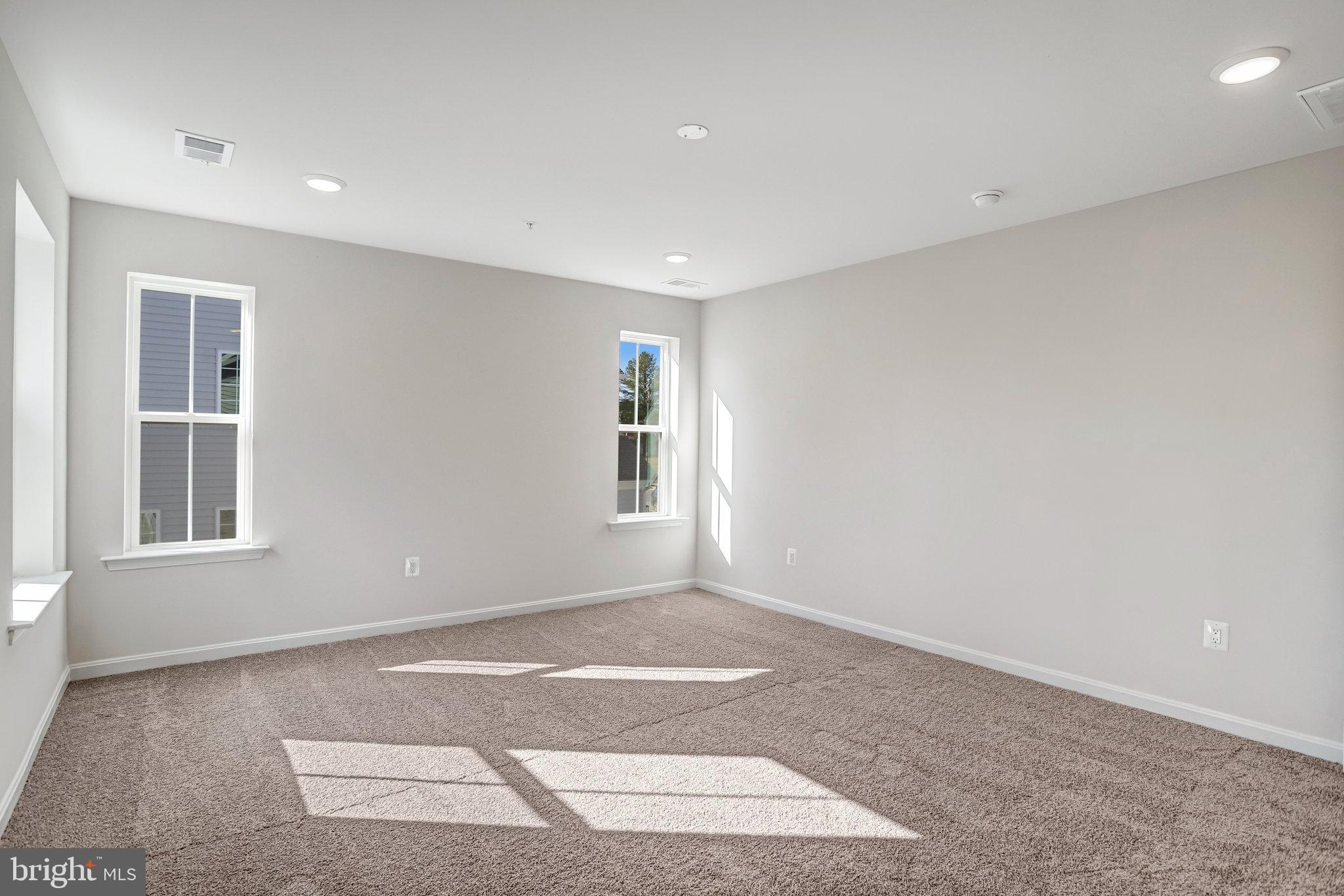 ROBERTS CROSSING - Residential