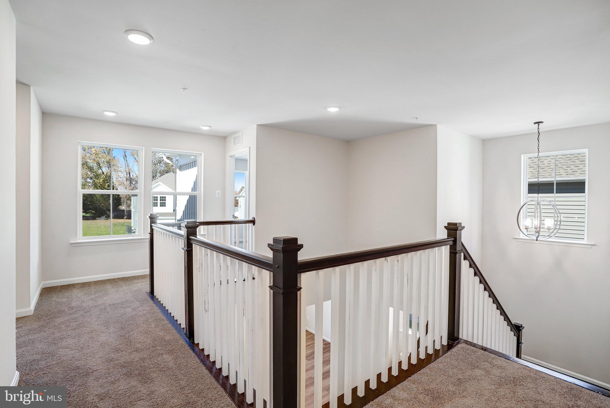 ROBERTS CROSSING - Residential