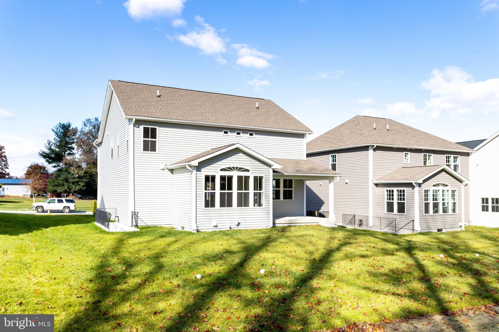 ROBERTS CROSSING - Residential