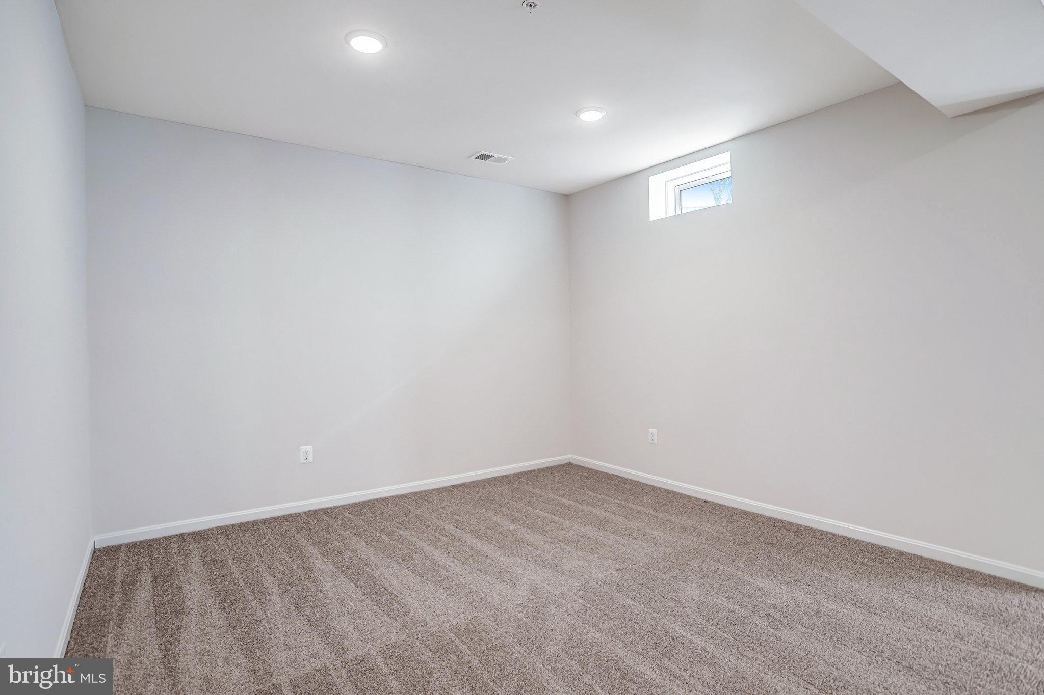 ROBERTS CROSSING - Residential