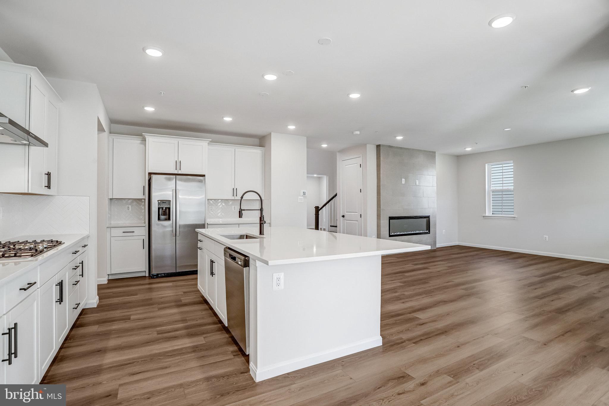 ROBERTS CROSSING - Residential