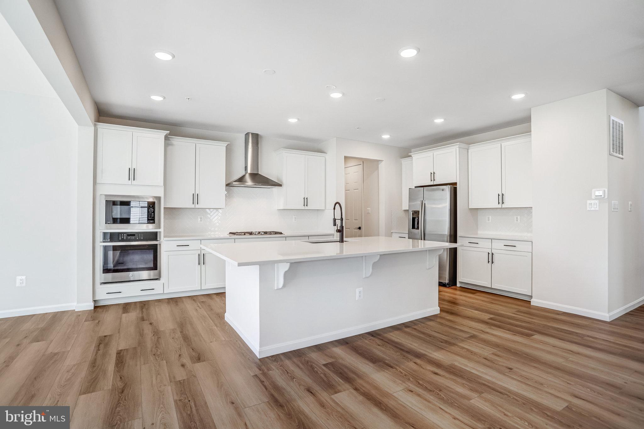 ROBERTS CROSSING - Residential