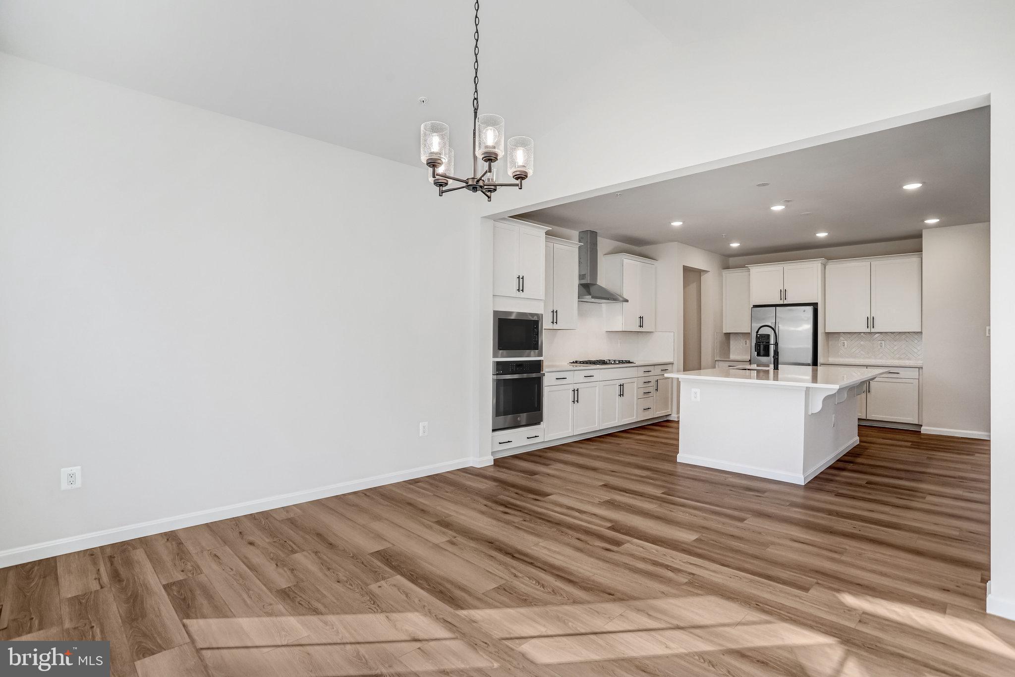 ROBERTS CROSSING - Residential