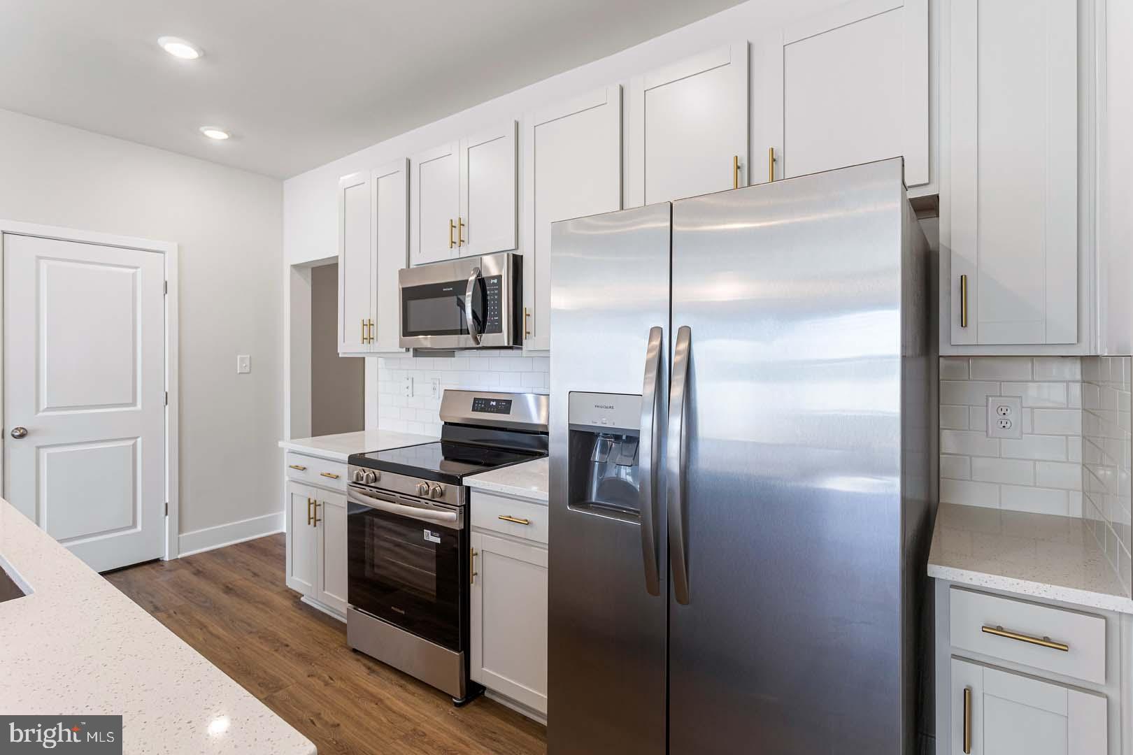 RENN QUARTER - Residential Lease