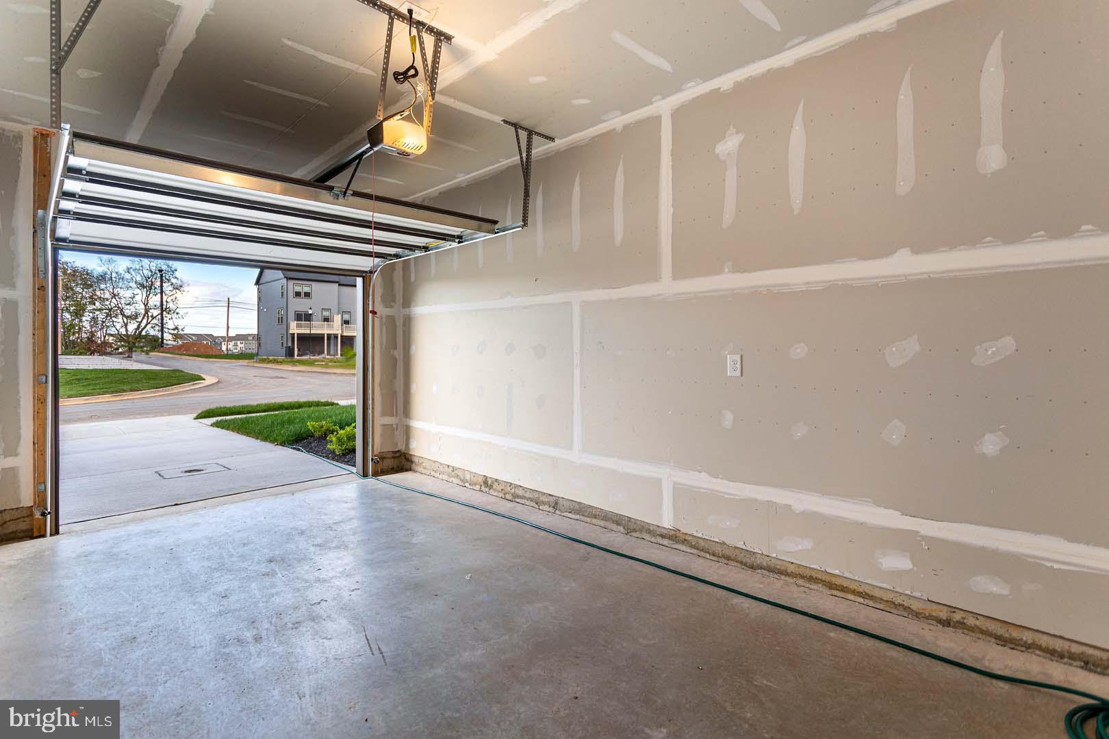 RENN QUARTER - Residential Lease