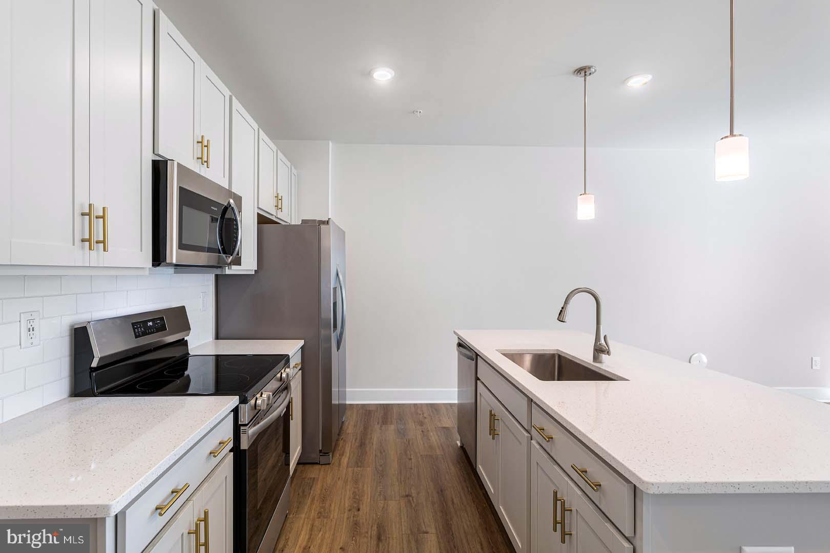 RENN QUARTER - Residential Lease