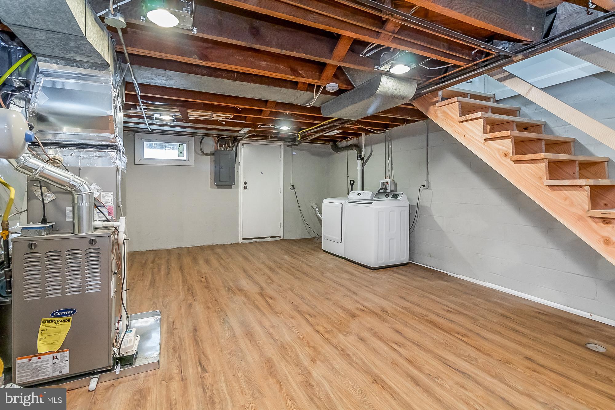 VIOLETVILLE - Residential Lease