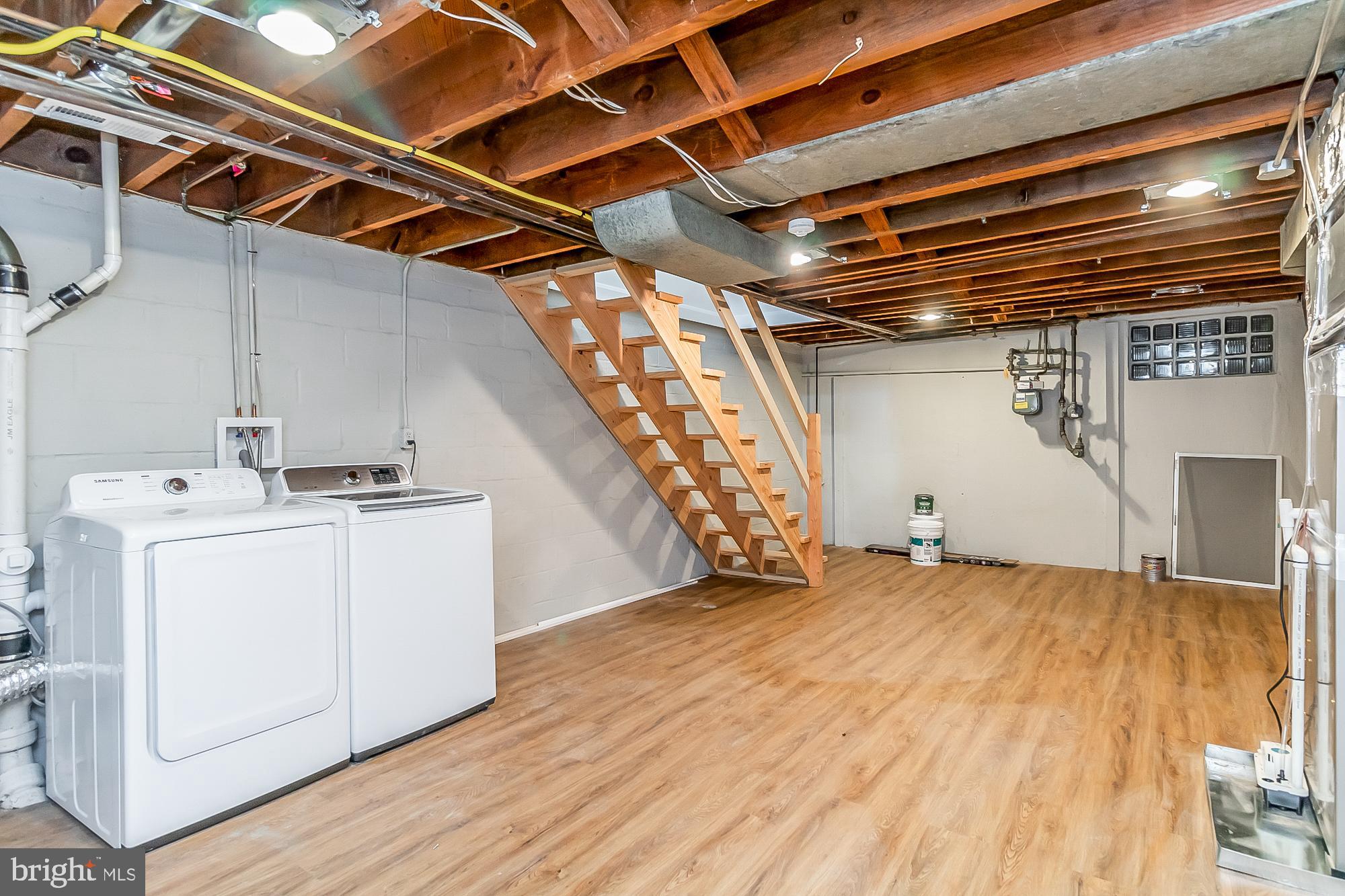 VIOLETVILLE - Residential Lease