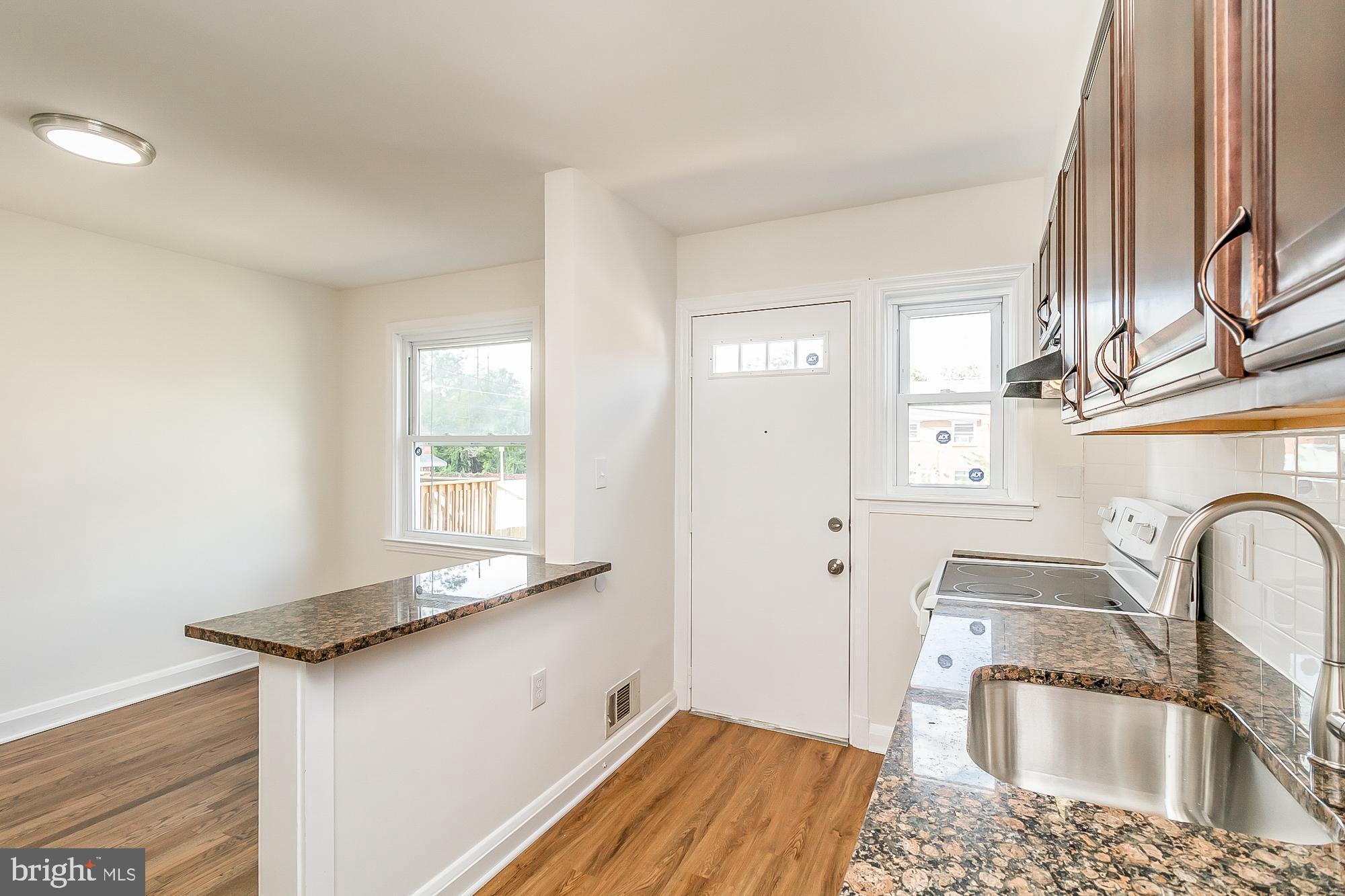 VIOLETVILLE - Residential Lease