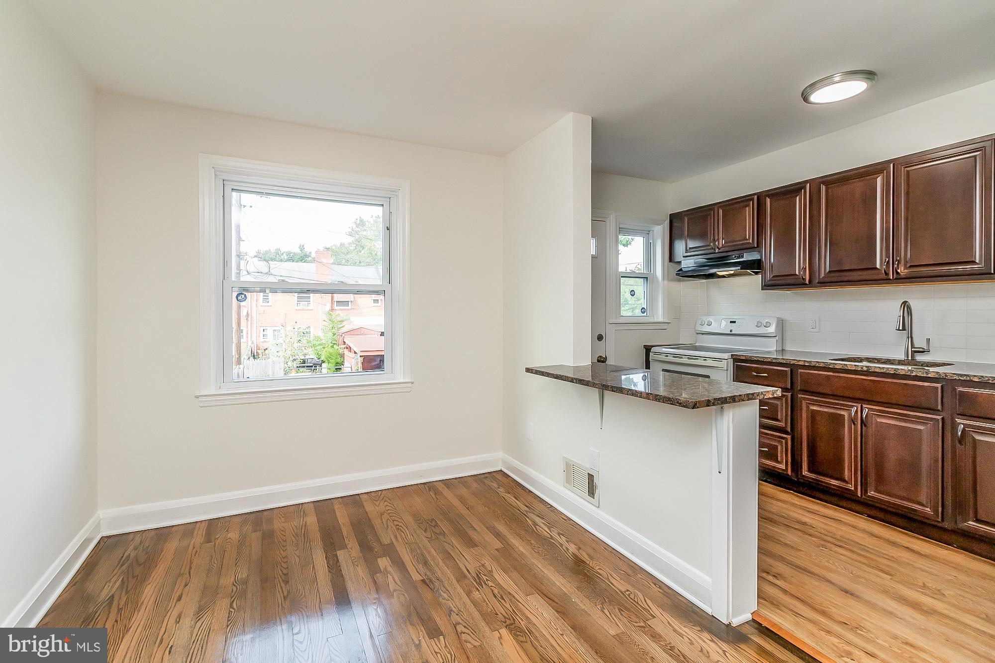 VIOLETVILLE - Residential Lease