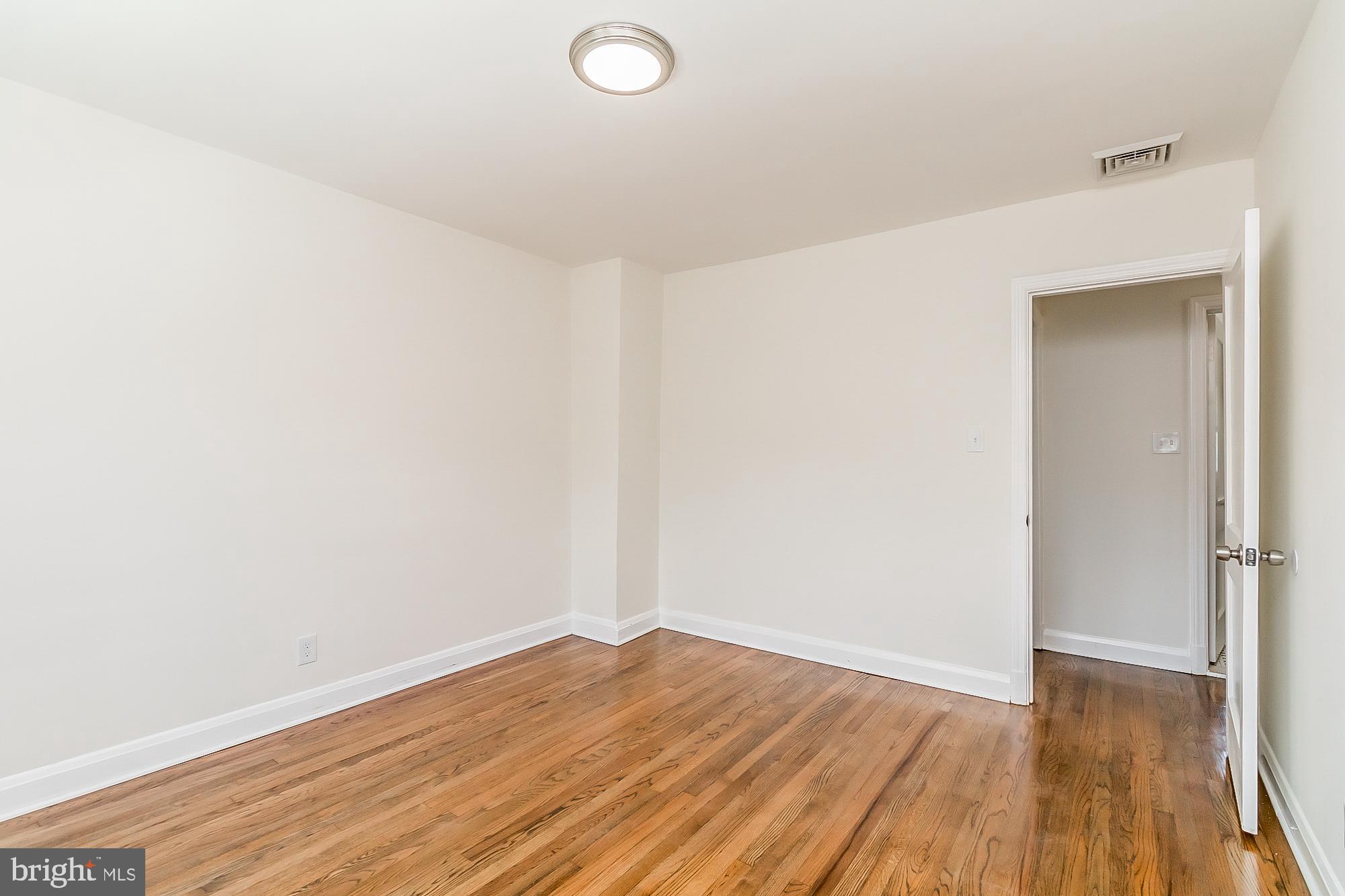 VIOLETVILLE - Residential Lease