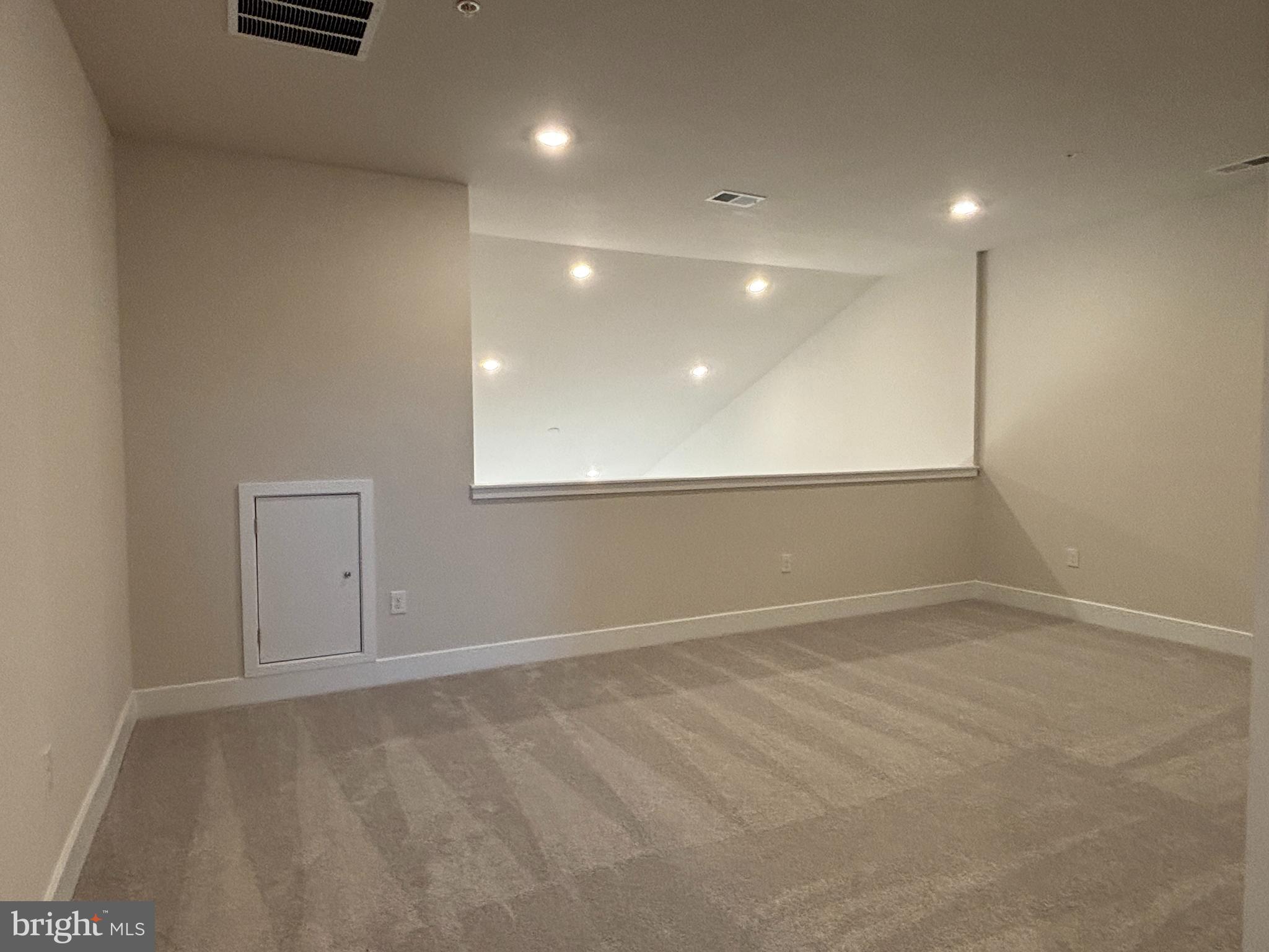 2164 WINTERBERRY LANE