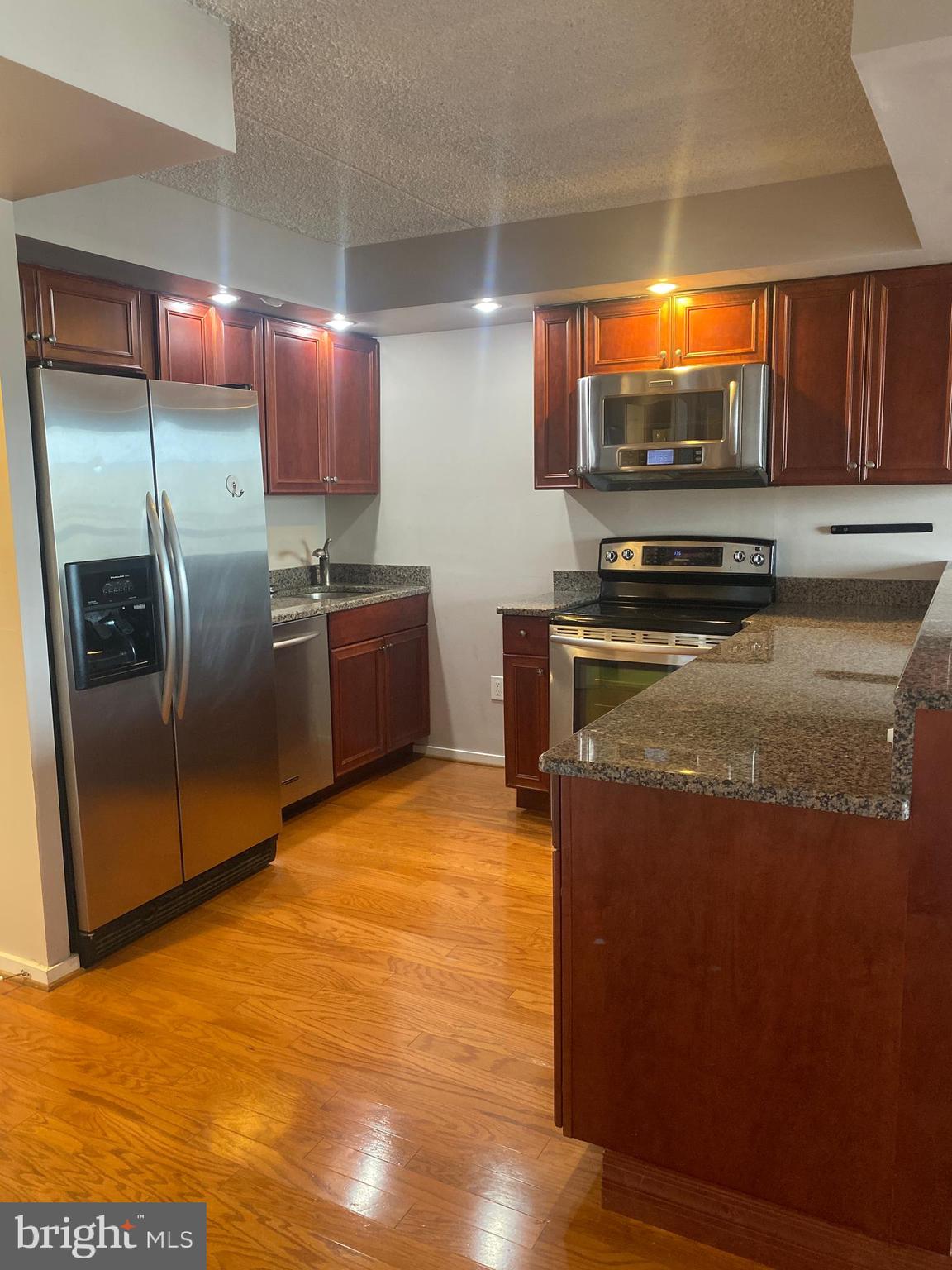**Available July 1st ** This beautifully updated Abbott's Square condo with awesome skyline views is just waiting for you to move in. Walk into the lobby right off 2nd street, and you are greeted by the friendly 24-hour front desk concierge. They take the time to notice who lives in the building and makes sure to keep all of the packages safe! The condo features an open floor plan with gourmet kitchen. The balcony is the perfect outdoor space to enjoy any time of day. The spacious bedroom has a walk-in closet and a full bathroom with whirlpool tub and shower. The building amenities include elevators, 24hr concierge, fitness center, community room, outdoor private garden space with benches, updated lobby, carts for groceries/packages and Indoor parking are available at additional cost, both on-site and across the street. The location will put you in the middle of everything. Located on Headhouse Square and nestled between Society Hill and Queen Village, you will be steps from the great restaurants like Malbec and Pizzeria Stella. With easy access to highways and public transportation, Abbott's Square has everything you are looking for in city living. Schedule your appointment today and experience everything this condo has to offer. First, last, security deposit and move-in fee collected at lease signing. The building move-in fee is $400. Water is included. Cats welcome. Support/service animals require paperwork to be provided.