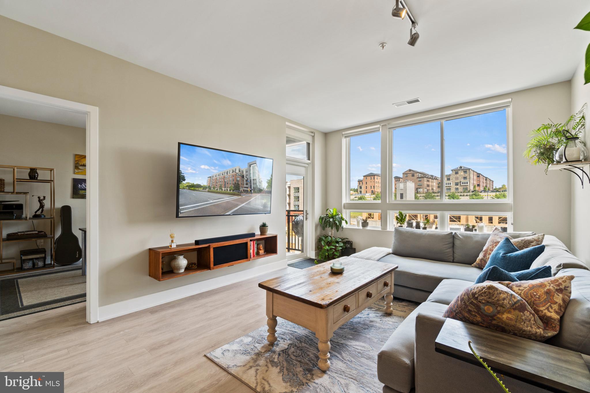 NATIONAL HARBOR - Residential