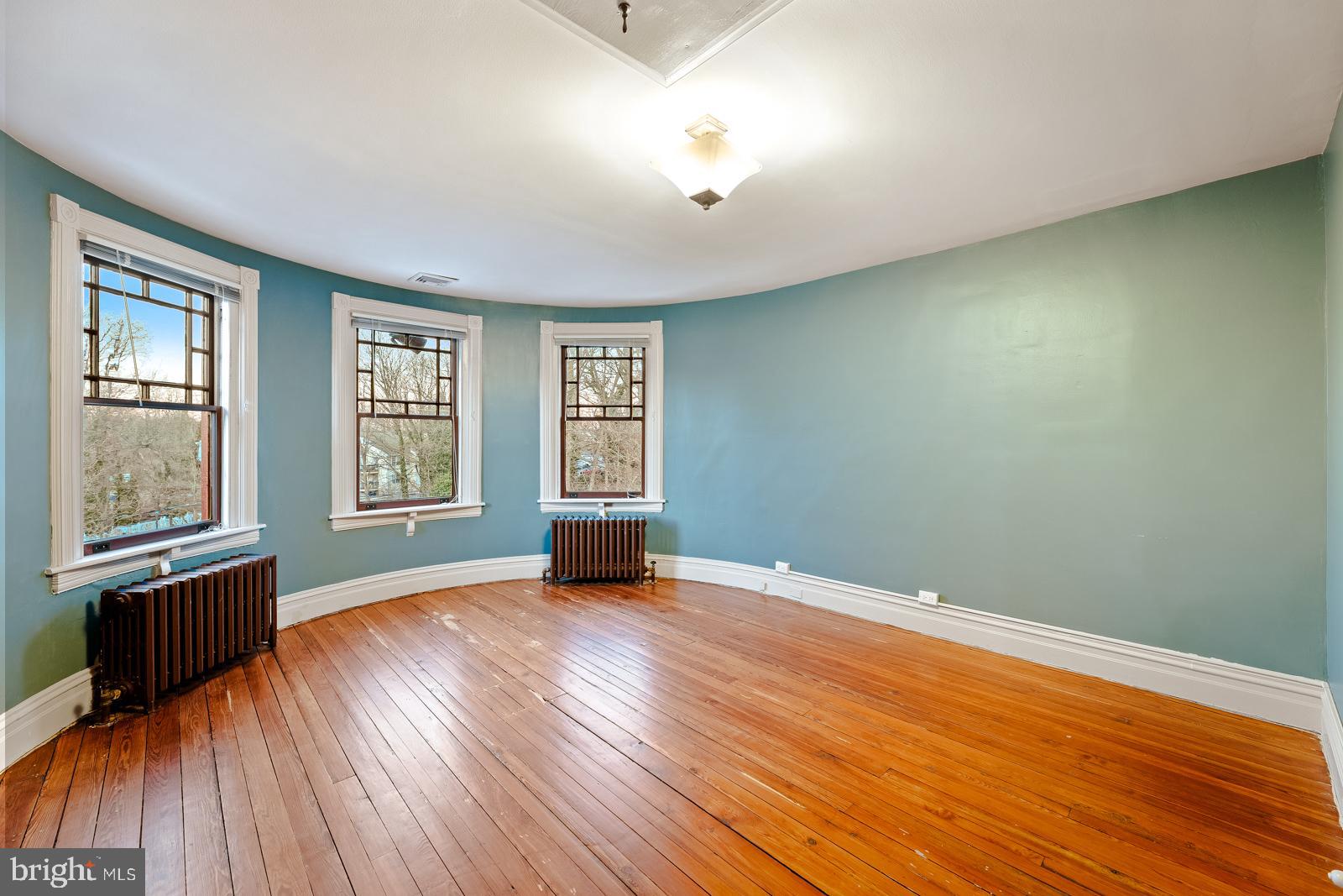 ELKINS PARK - Residential