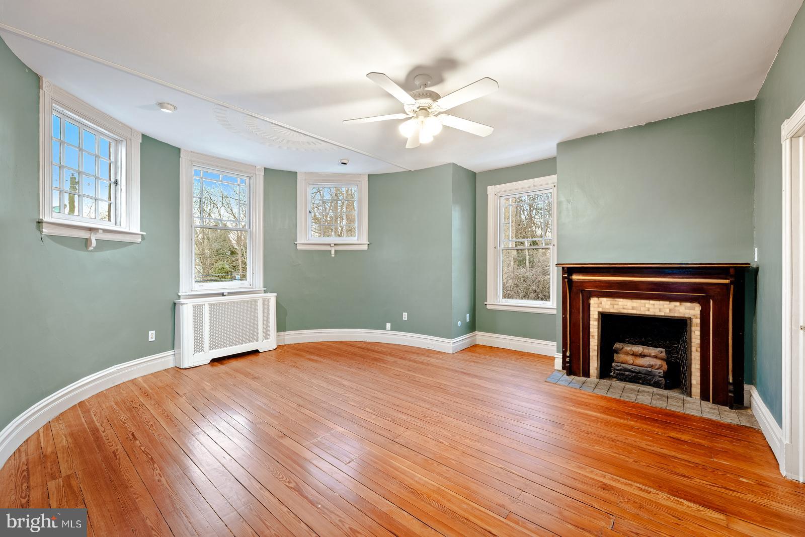 ELKINS PARK - Residential