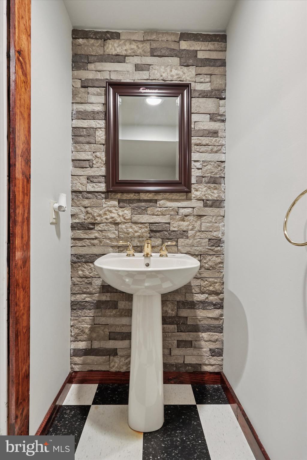 HIDDEN FOREST - Residential