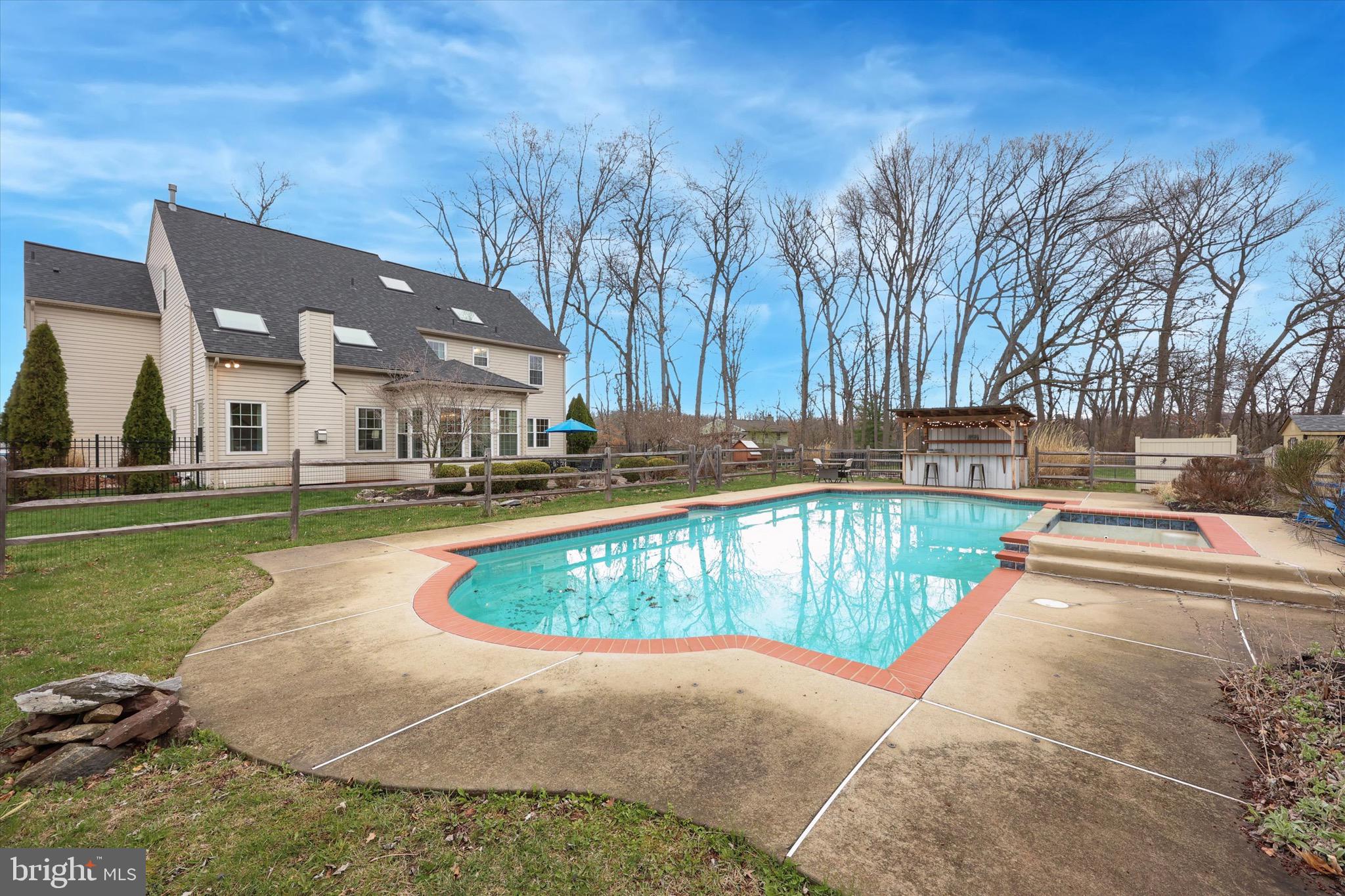 HIDDEN FOREST - Residential