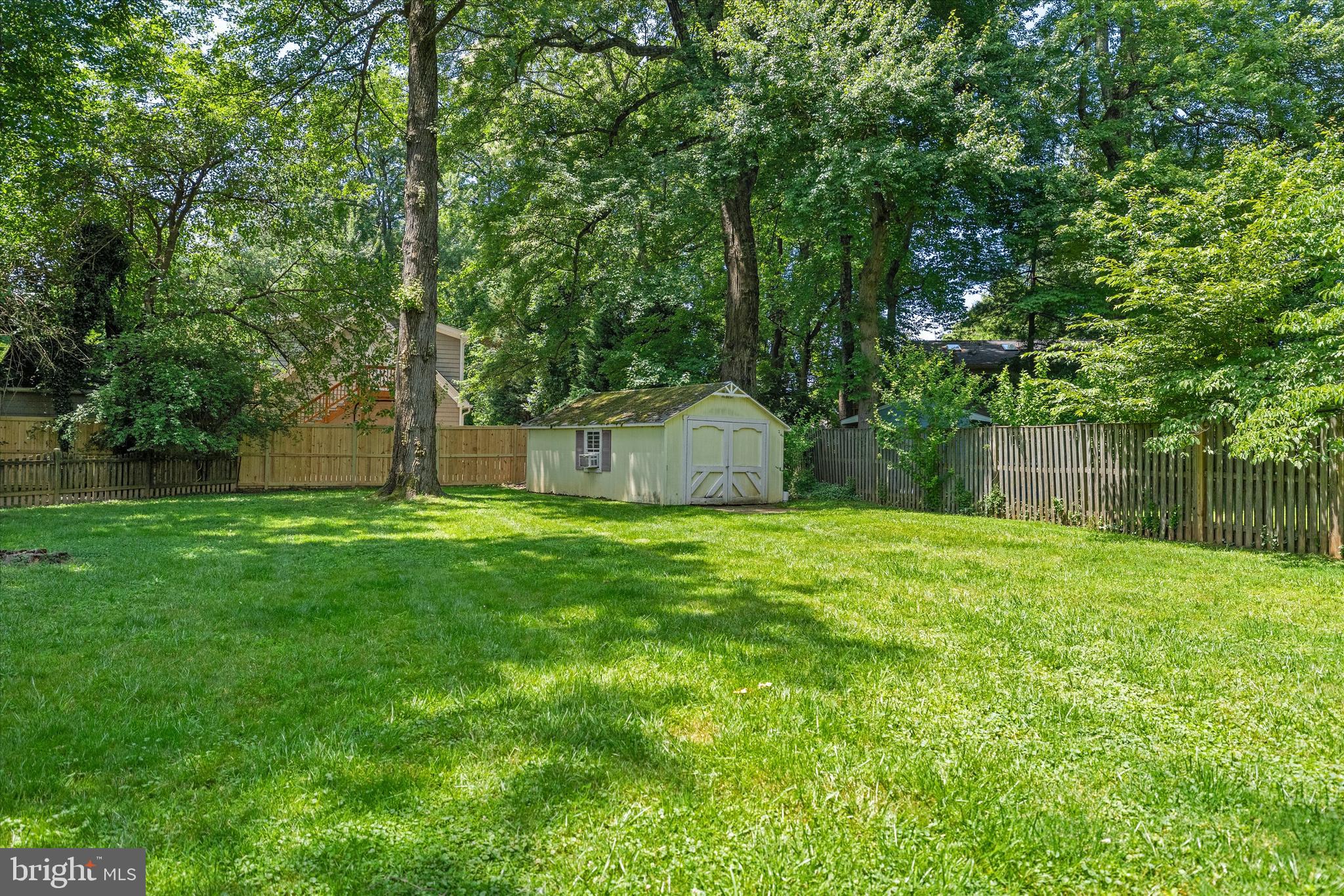 905 CAROLE COURT SE