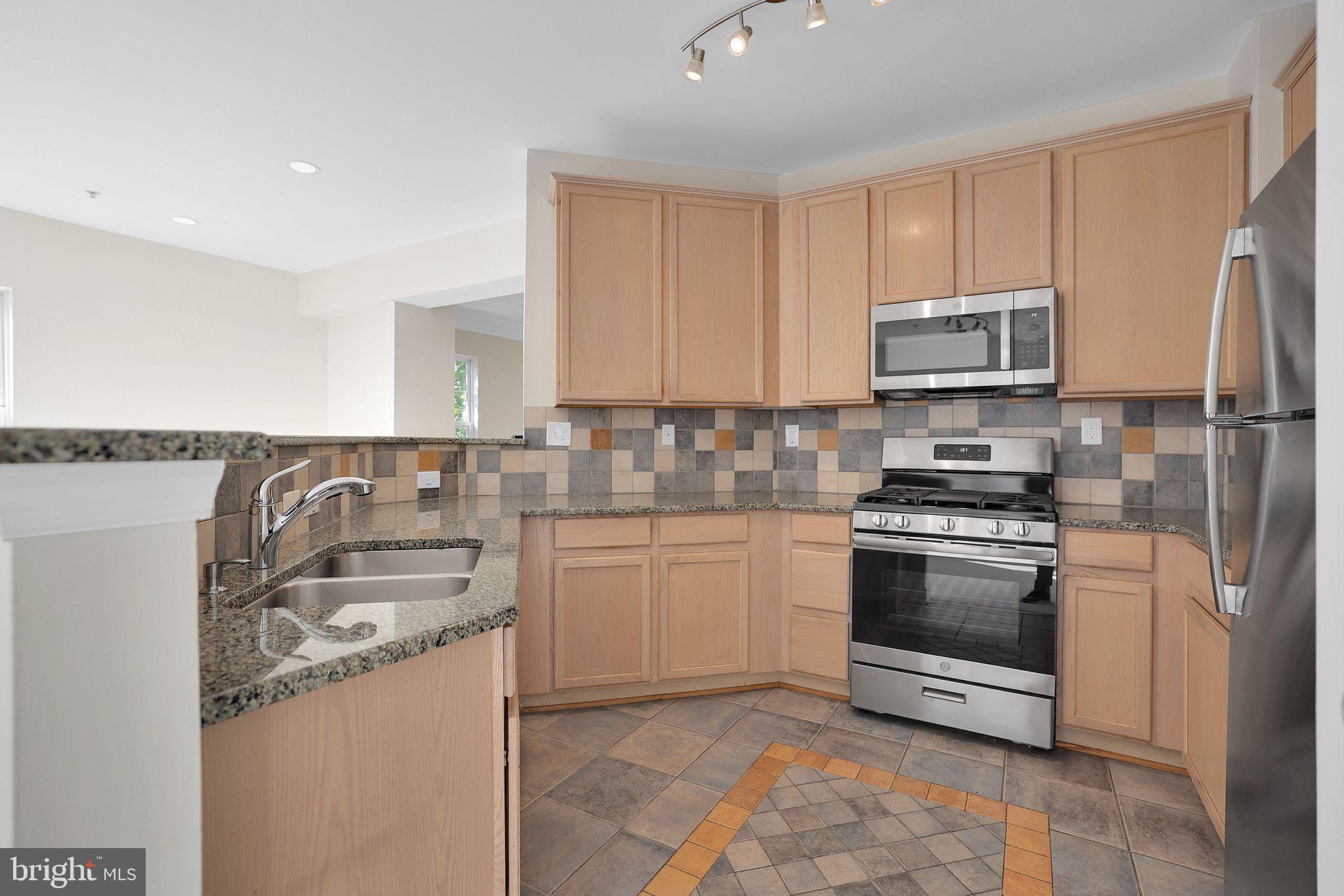 KENTLANDS - Residential