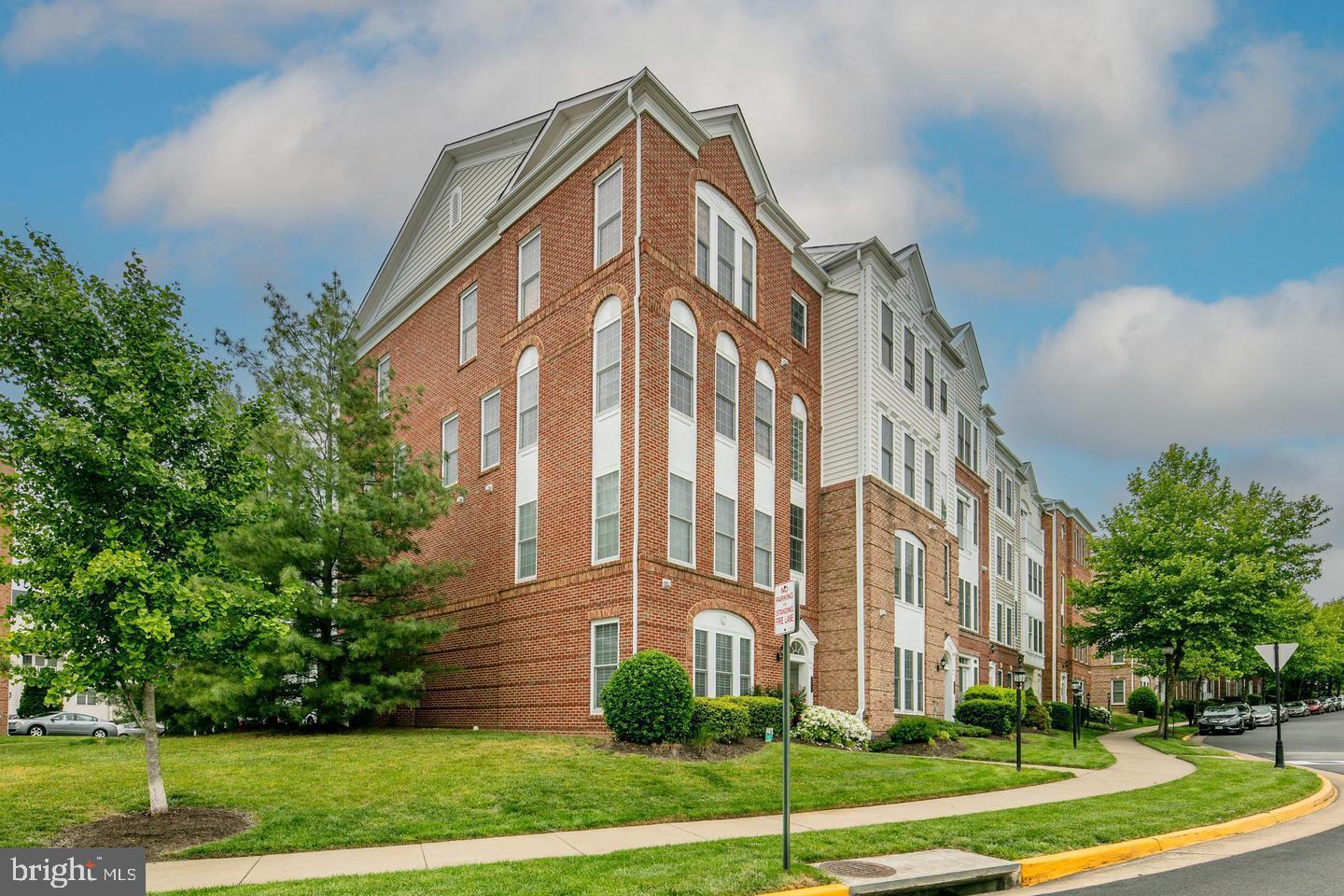 POTOMAC CLUB - Residential Lease