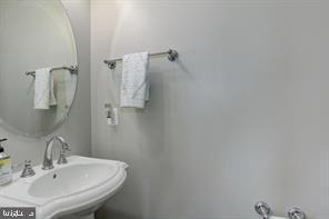 POTOMAC CLUB - Residential Lease