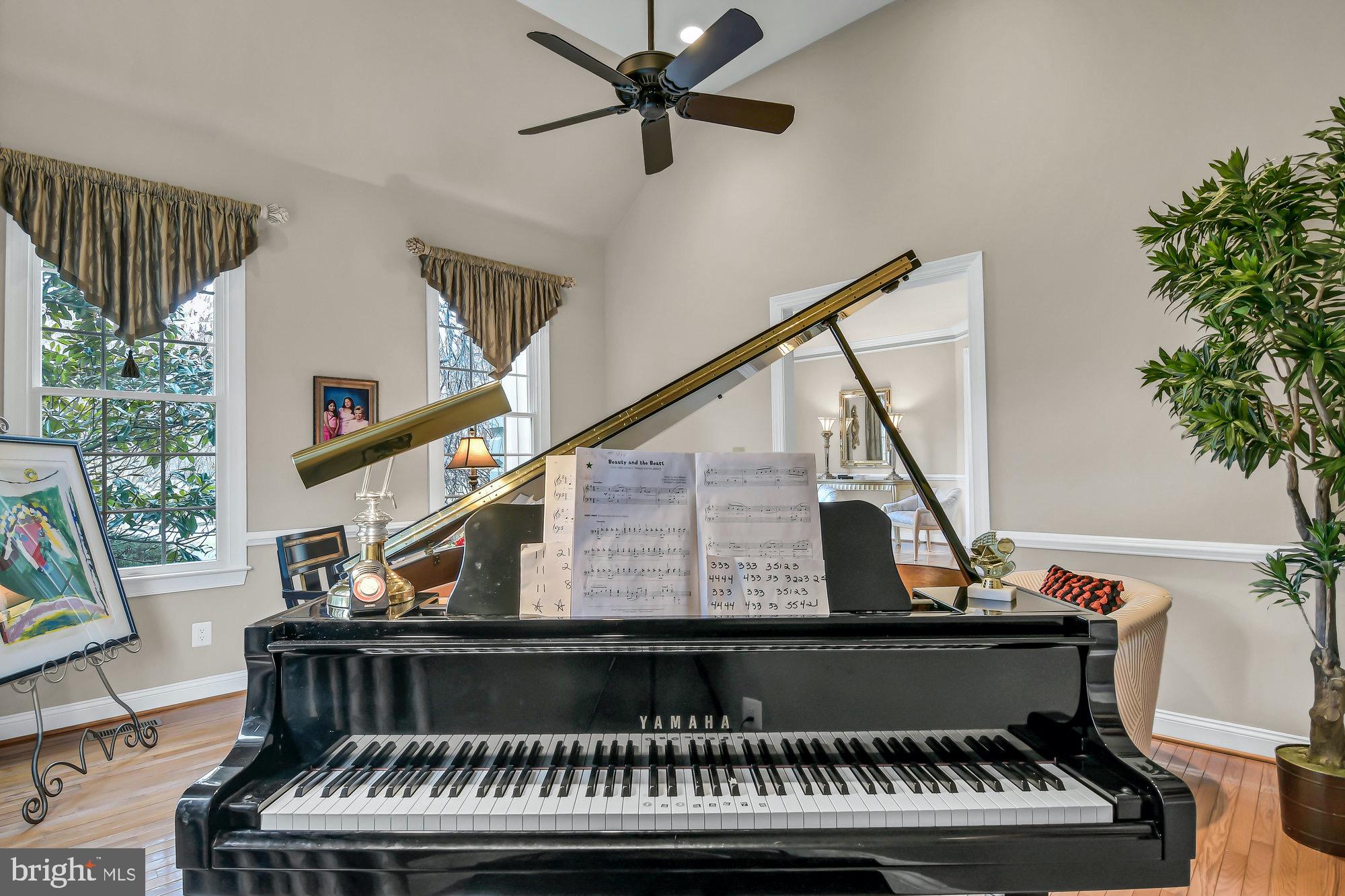 OAKTON CHASE - Residential