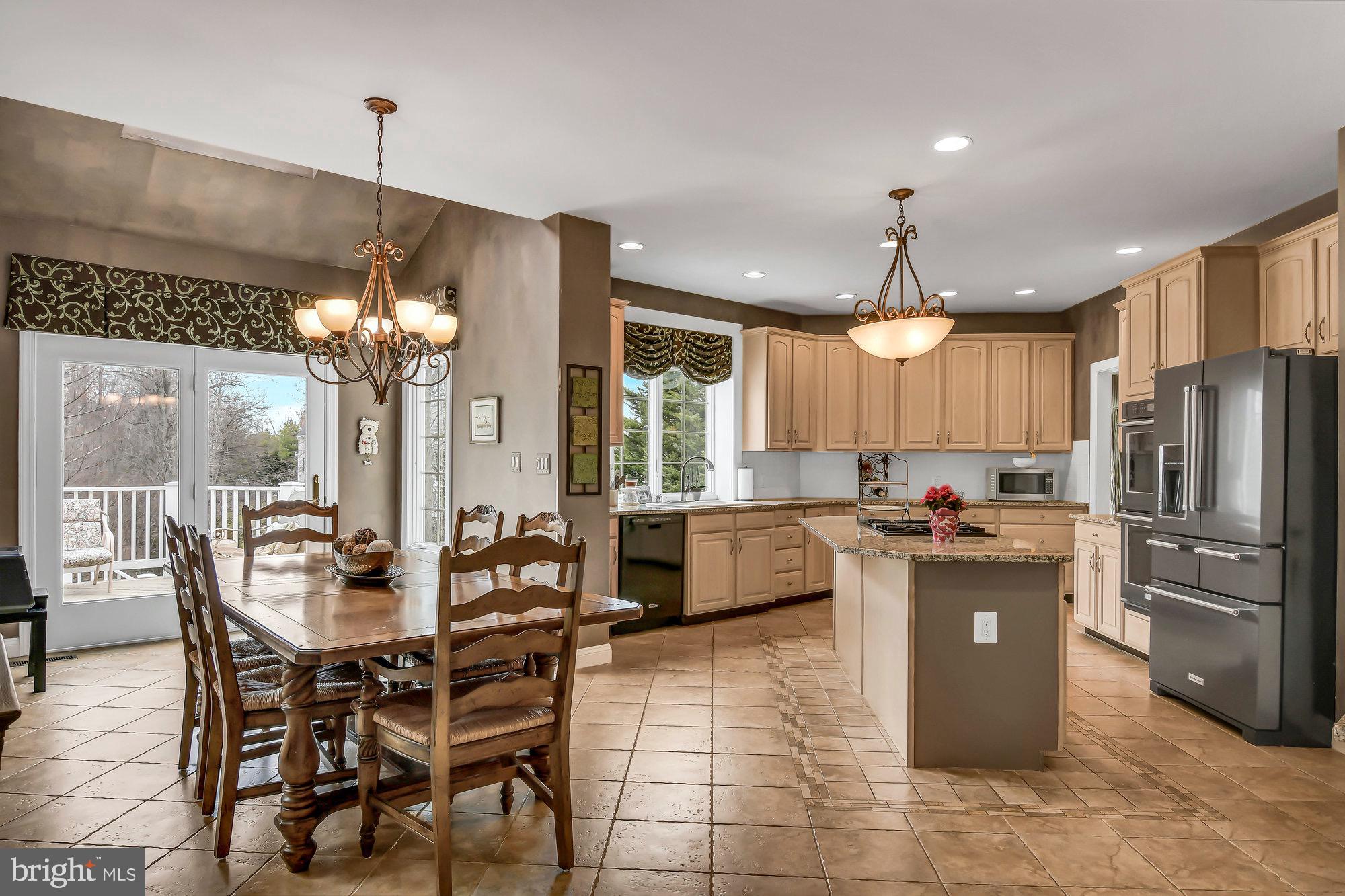 OAKTON CHASE - Residential