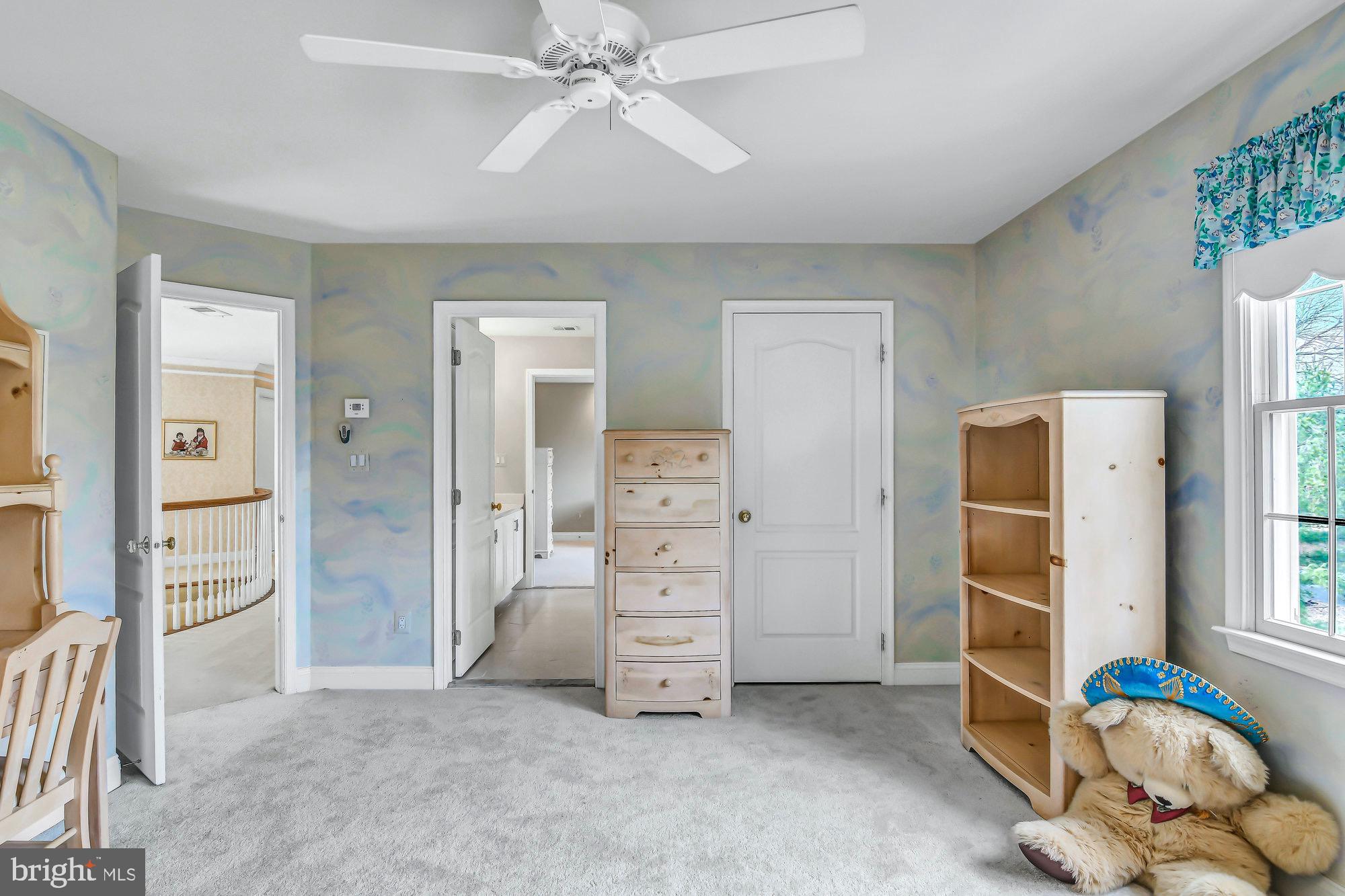 OAKTON CHASE - Residential