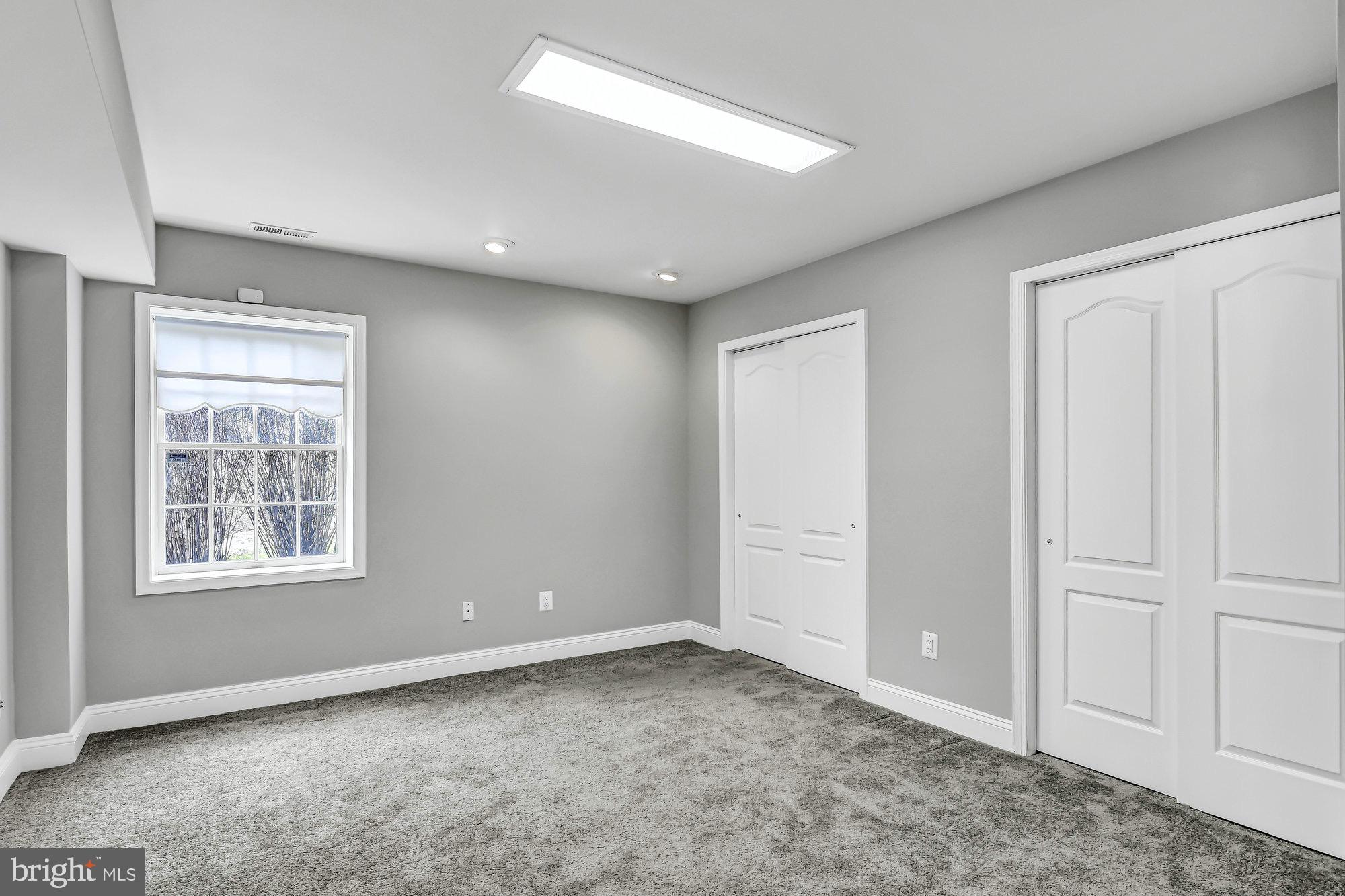 OAKTON CHASE - Residential