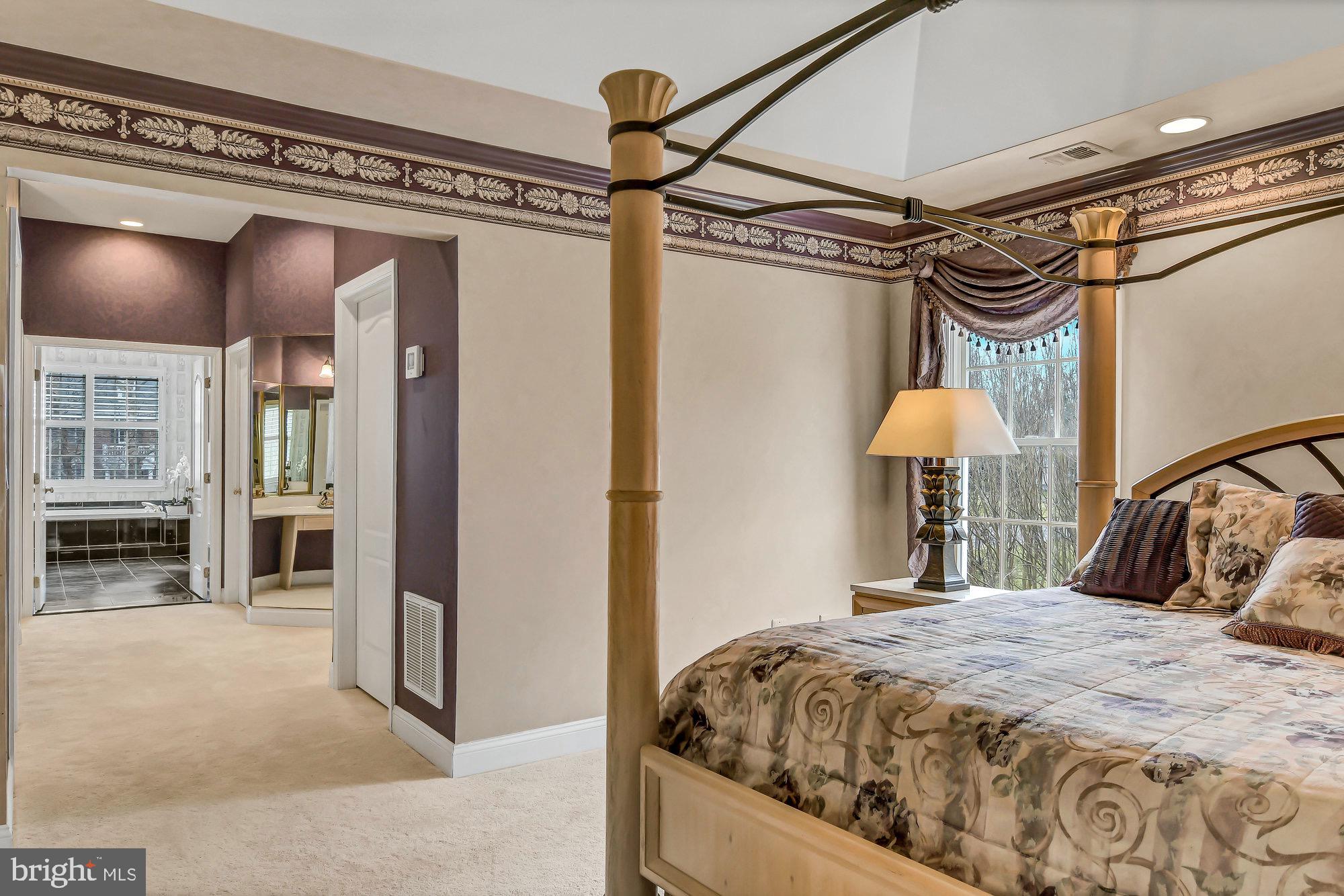 OAKTON CHASE - Residential